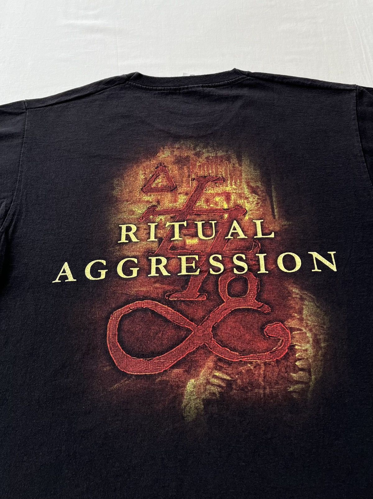 Band Tees Vintage 2019 Soulfly Ritual Metal Band Black T-shirt Size US M / EU 48-50 / 2 - 14 Thumbnail
