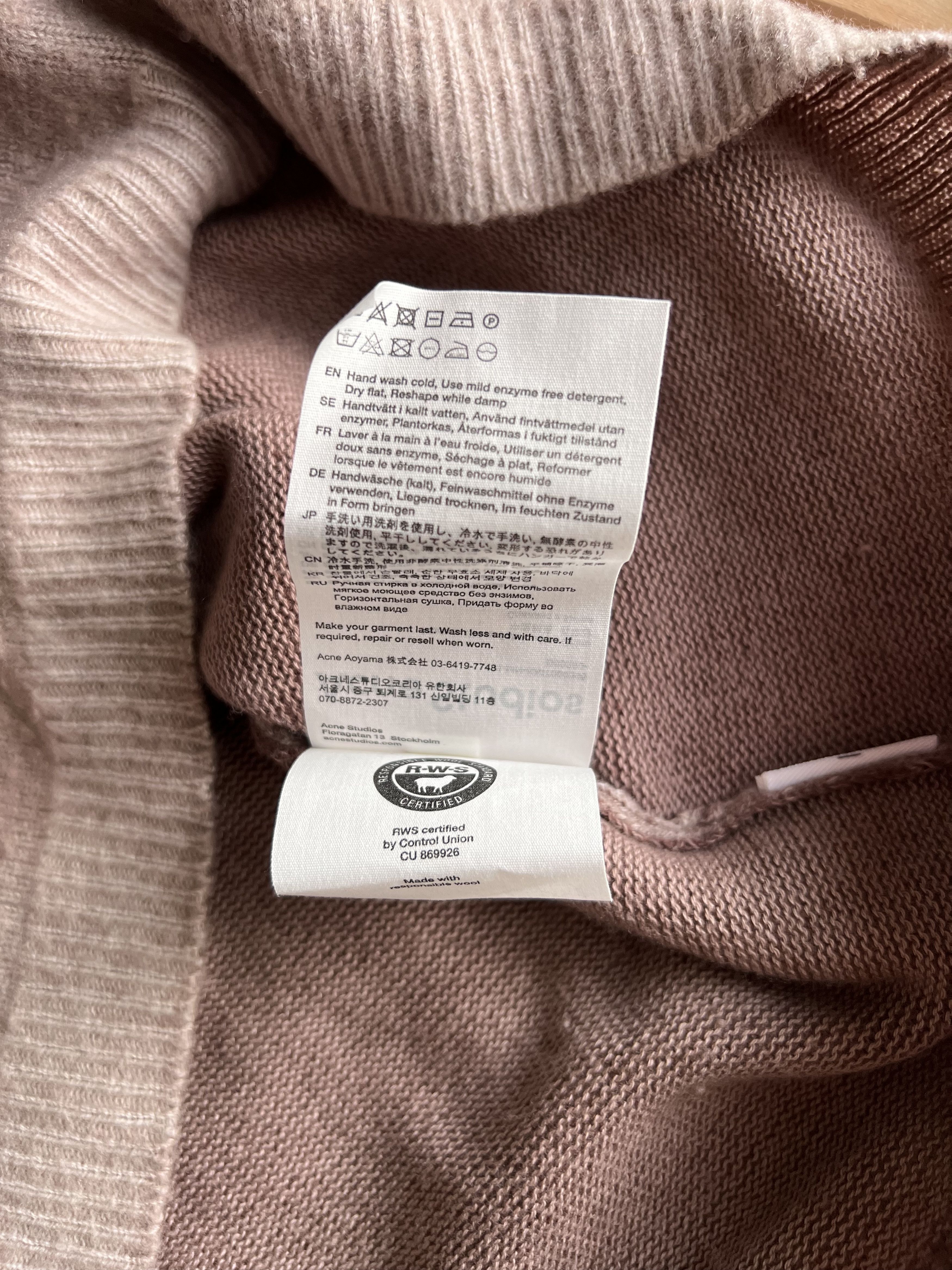 Acne Studios Acne Studios Cashmere V-Neck Knit Sweater in Antique Brown Size US S / EU 44-46 / 1 - 6 Thumbnail