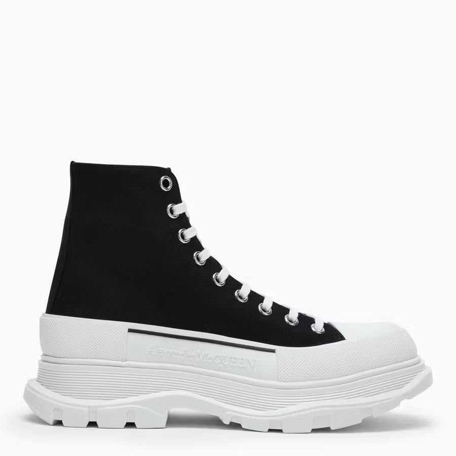 image of Alexander Mcqueen O1D2Blof0124 Boots In Black, Men's (Size 6)