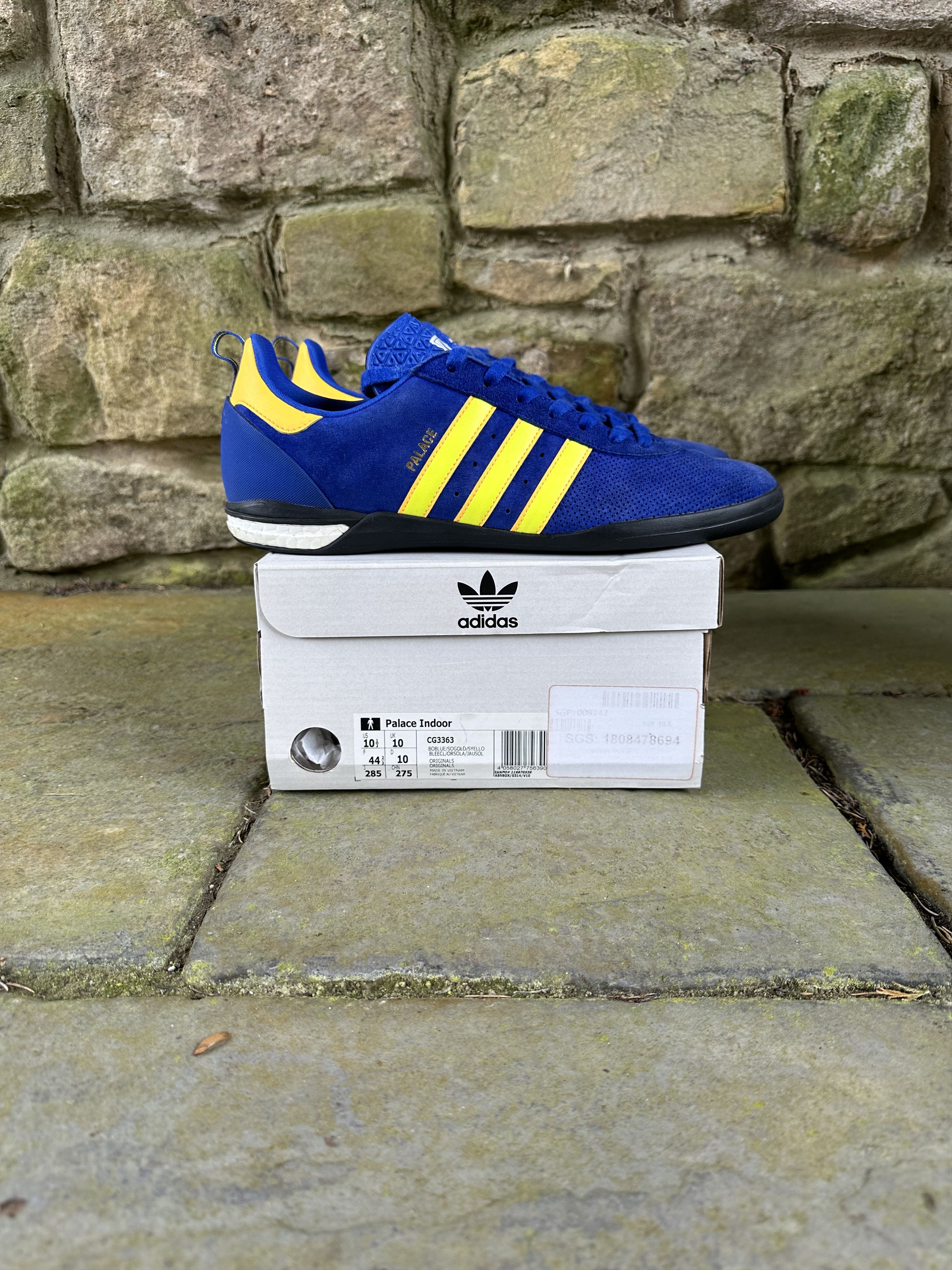 Adidas × Palace adidas x Palace Indoor Size US 10.5 / EU 43-44 - 1 Thumbnail