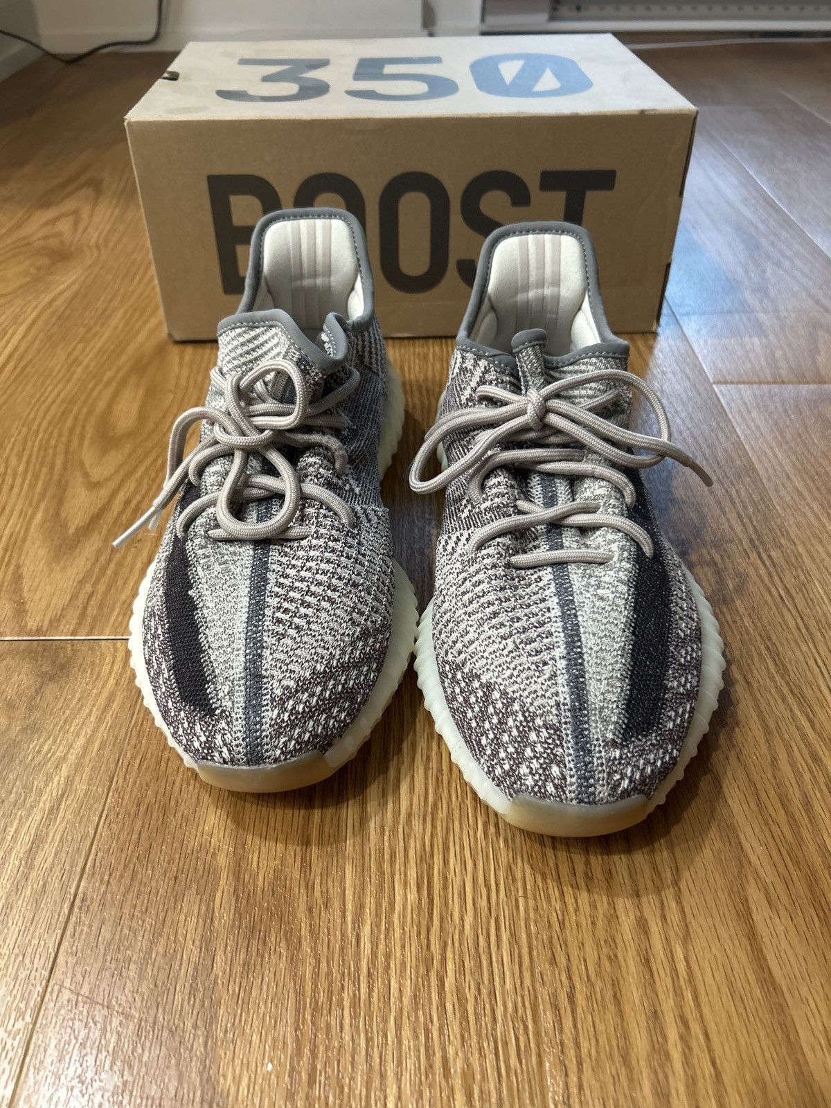 Yeezy Adidas x Yeezy season v2 Size US 10 / EU 43 - 1 Thumbnail
