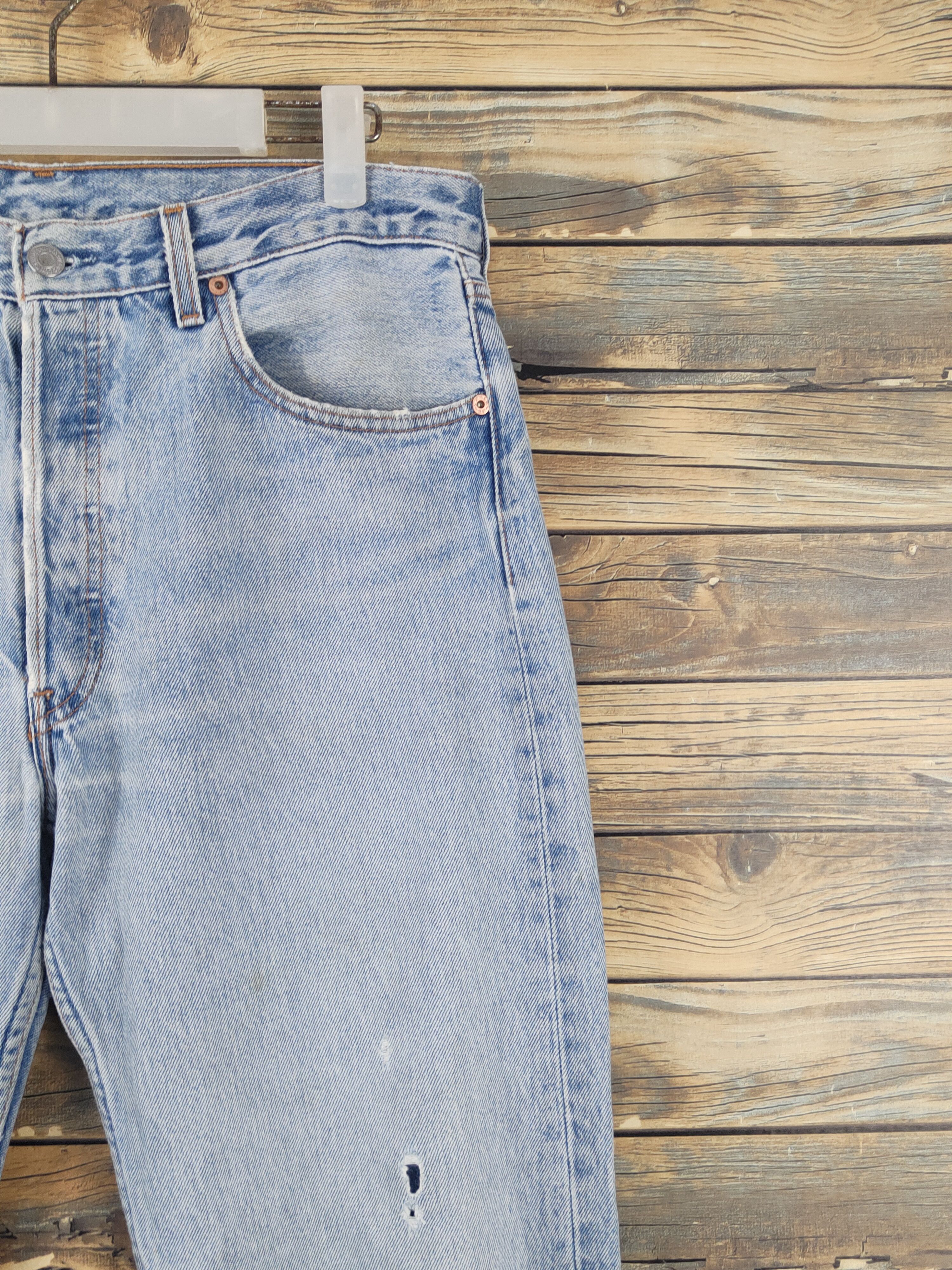 Levi's 501 Levi's Light Blue Distressed Ripped denim Jeans #W1724 Size US 33 - 5 Thumbnail