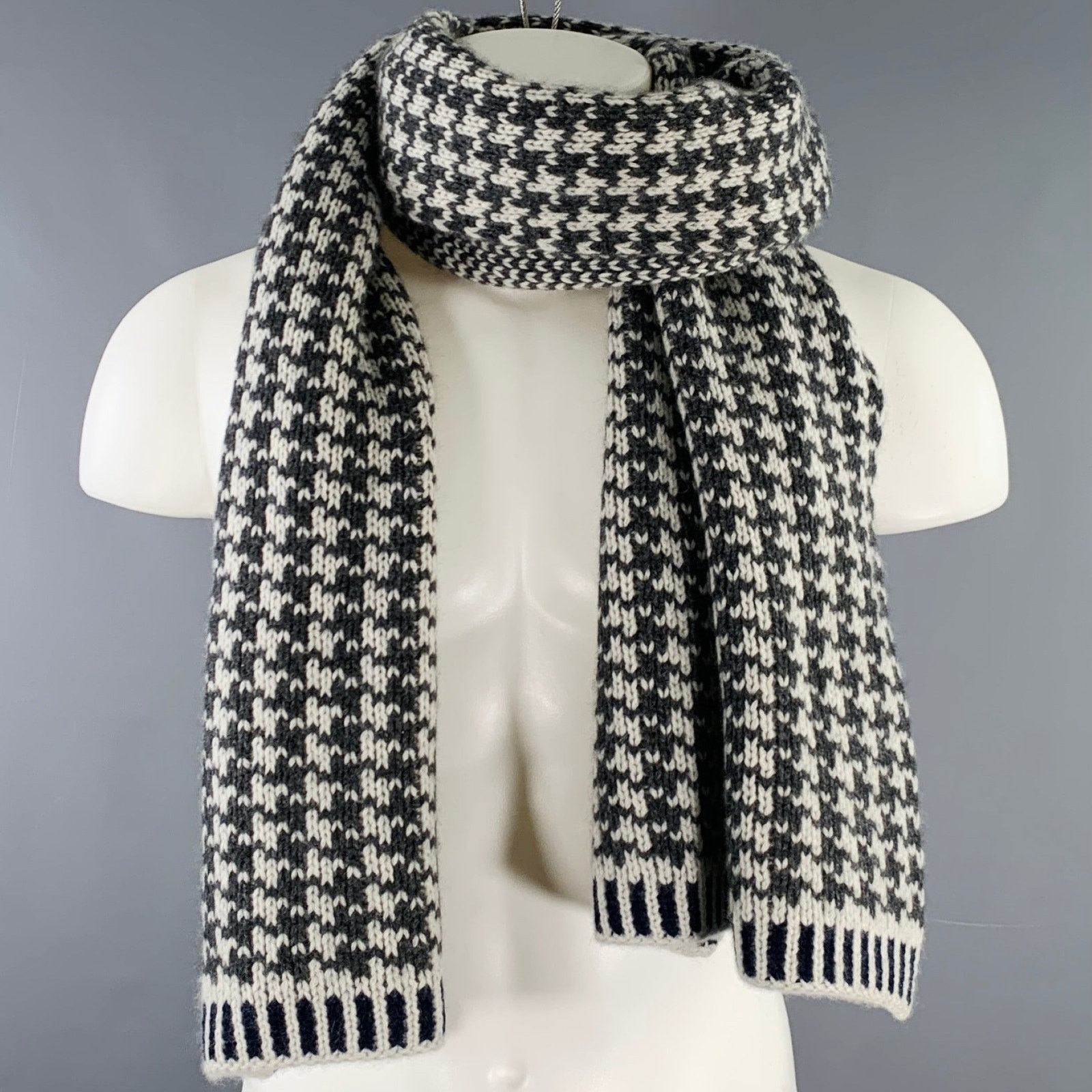 Brooks Brothers Black Fleece BLACK FLEECE White Charcoal Abstract Cashmere Scarf Size ONE SIZE - 4 Thumbnail