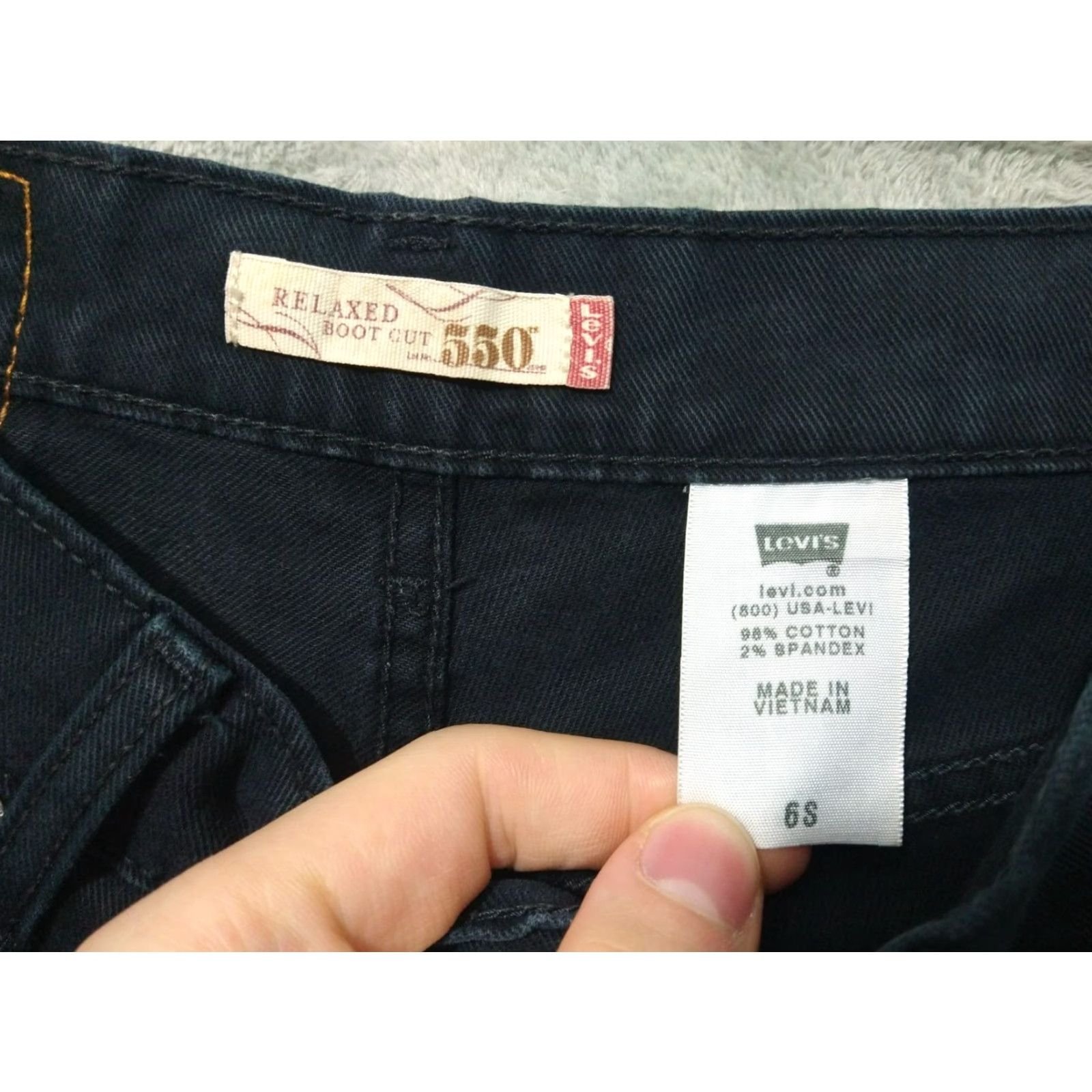 Levi's VINTAGE Levi's 550 Jeans Women's 6 Short Black Denim Relaxed Bootcut Western Cowgirl Y2K Mens? No, Women. Size 28" / US 6 / IT 42 - 7 Thumbnail