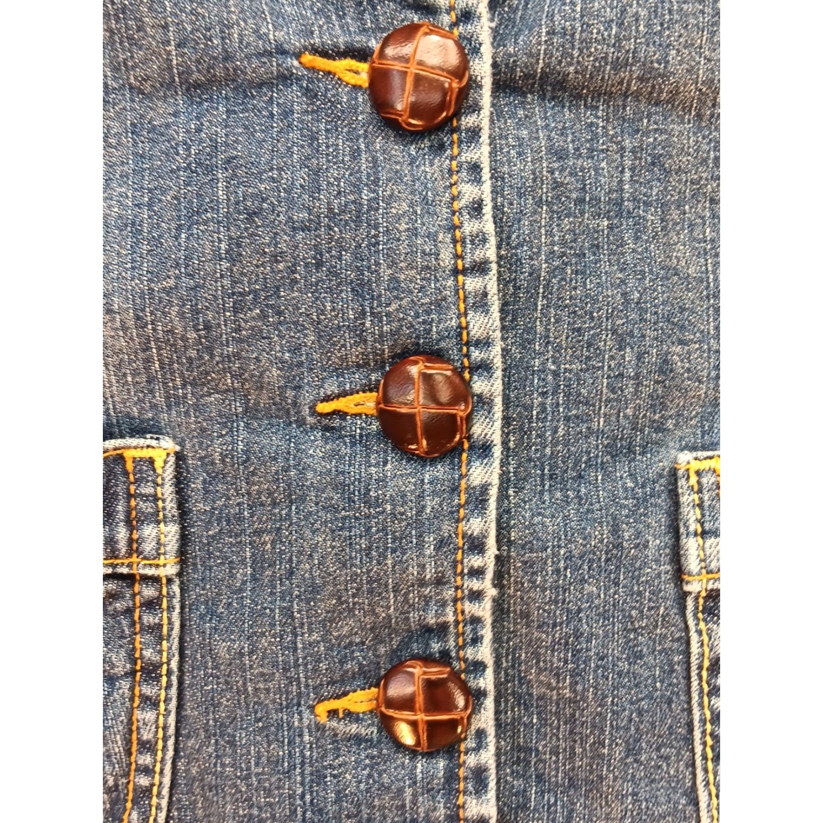 Levi's Levi's Denim Jacket Women Cropped Blue Embroidered Strawberry Elbow Patches M Size Jean Size 32" / US 10 / IT 46 - 6 Thumbnail