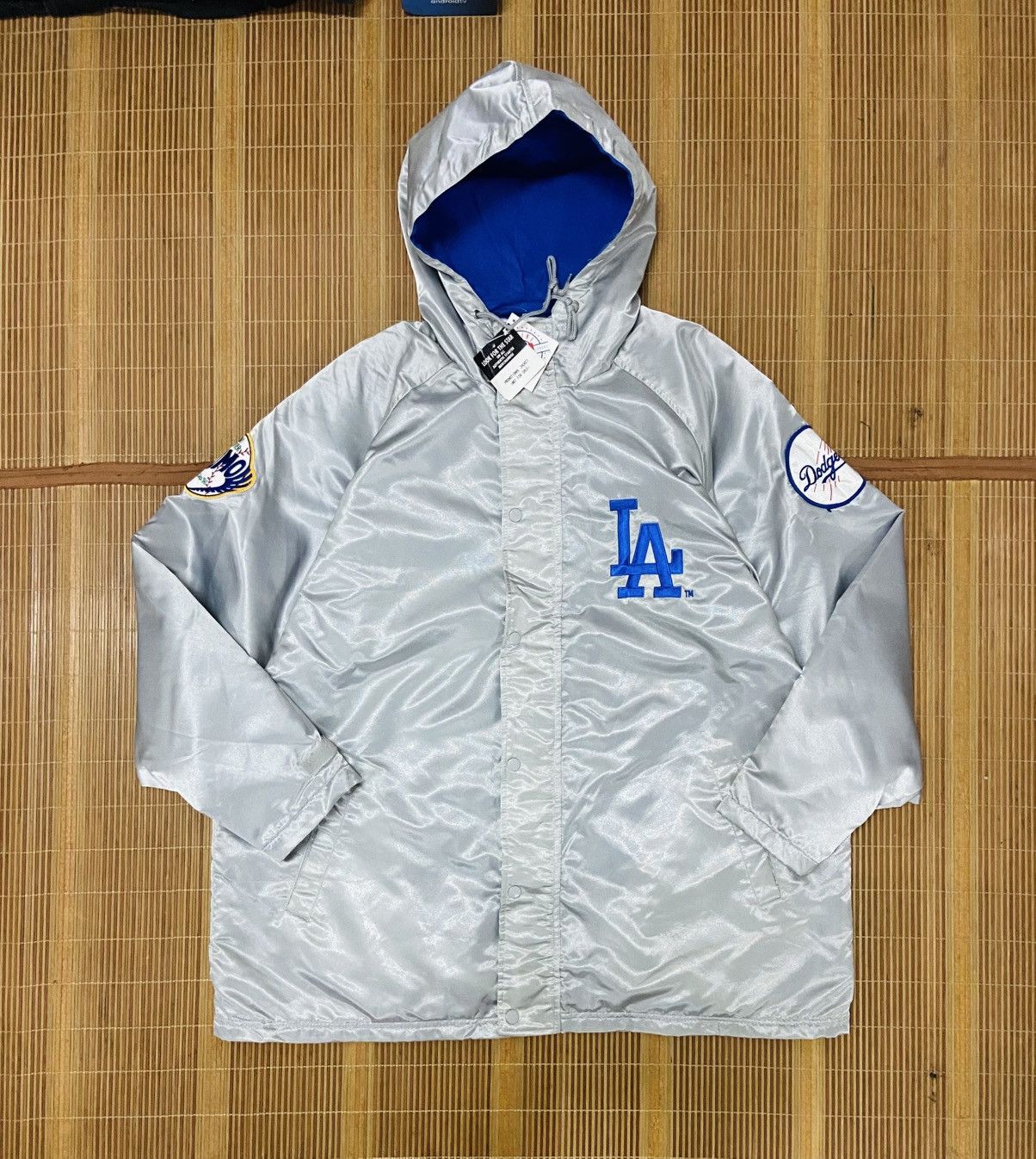 Vintage VINTAGE 97 LA DODGERS LIGHT JACKET Size US L / EU 52-54 / 3 - 5 Thumbnail