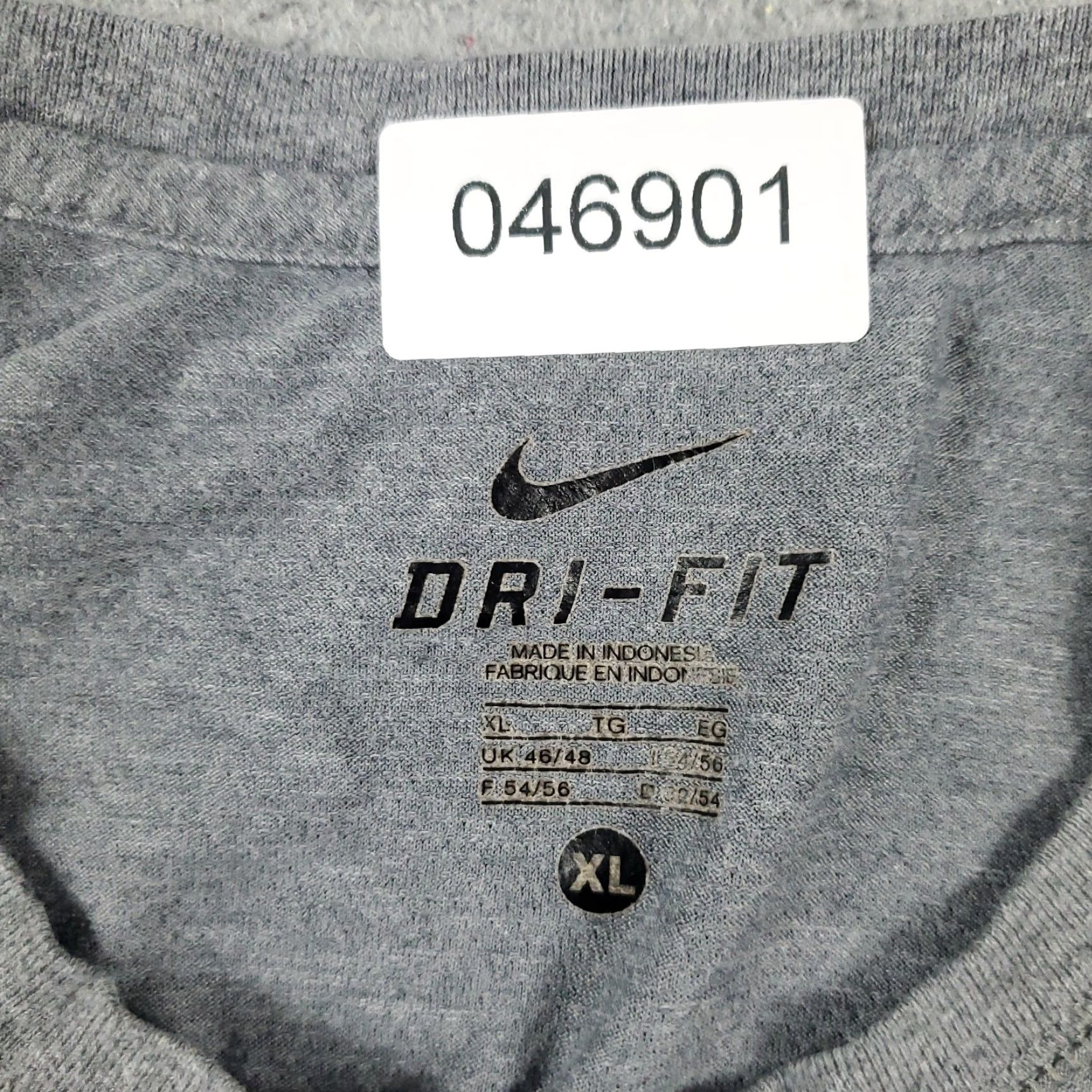 Nike Nike T Shirt Mens XL Gray Swoosh Casual Short Sleeve Crew Neck Cotton Blend Nike Logo Shirt Adult X-Large Gray Mens Size US XL / EU 56 / 4 - 6 Thumbnail