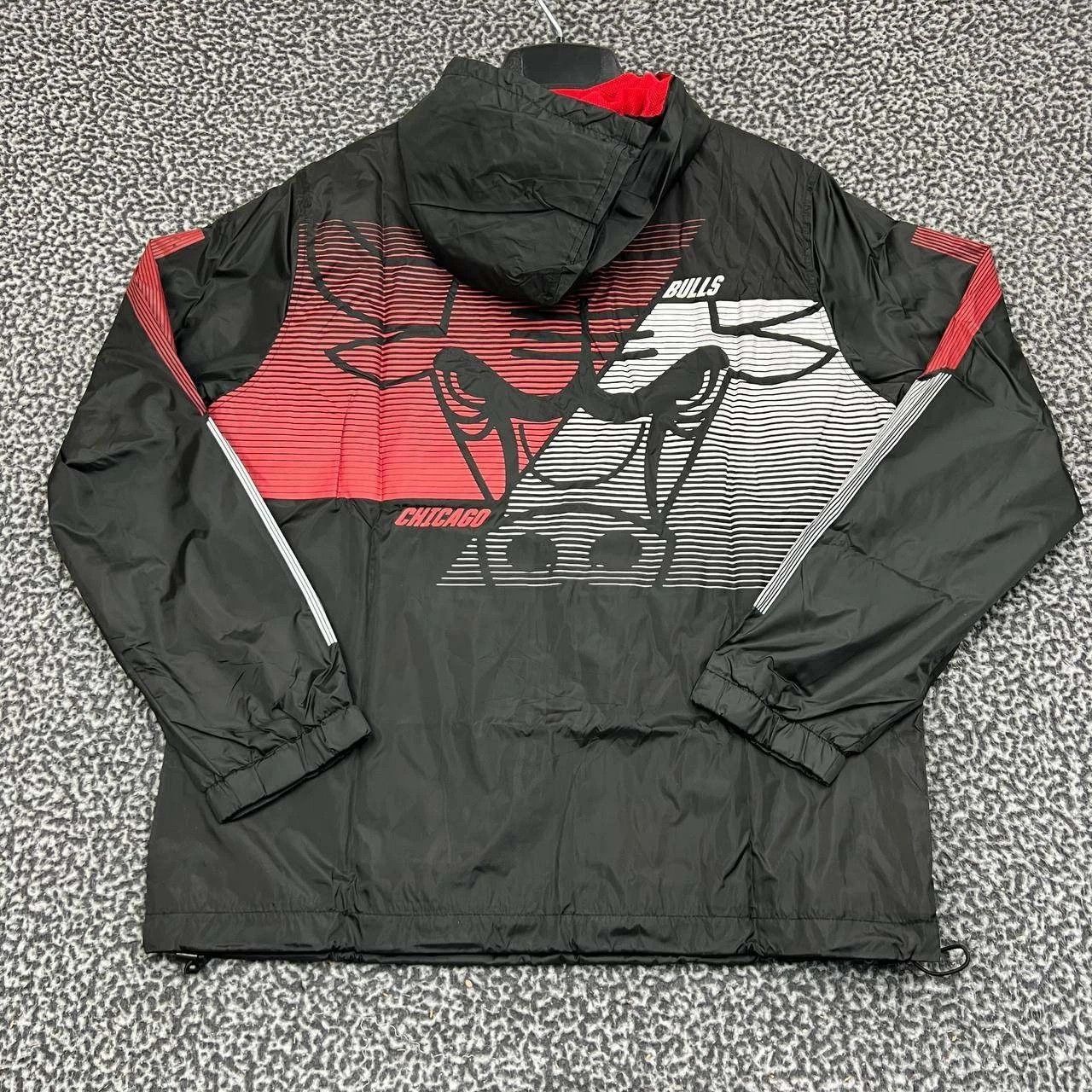 NBA Chicago Bulls Windbreaker Jacket Men 1/4 Zip Long Sleeve S Size US S / EU 44-46 / 1 - 2 Thumbnail