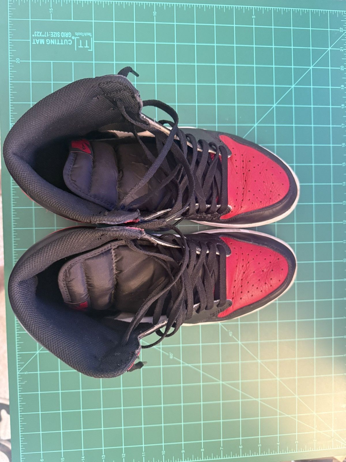 Jordan Brand Jordan 1 Bred Toe Size US 13 / EU 46 - 2 Thumbnail