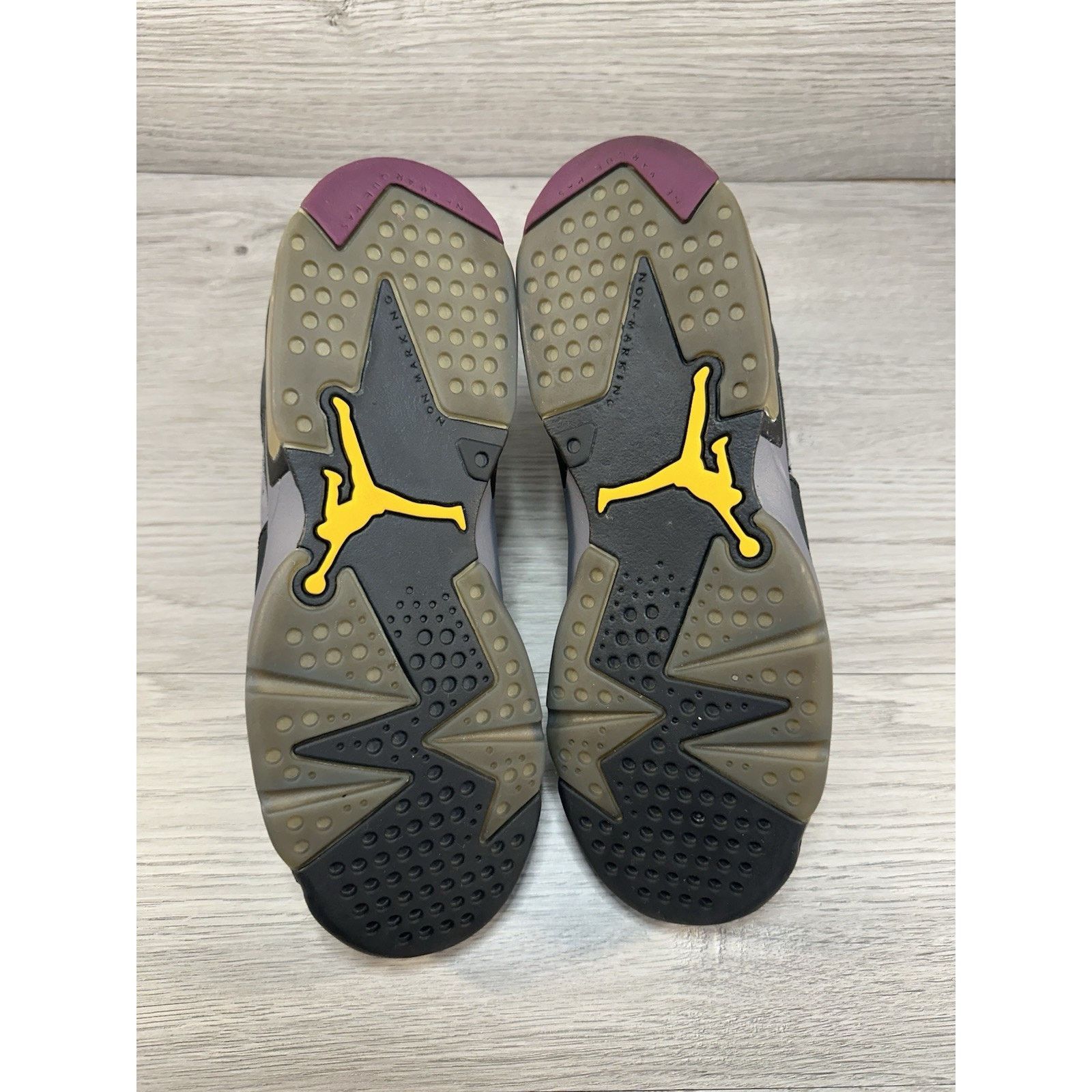 Jordan Brand Jordan 6 Retro Bordeaux - Size 6.5y (384665-063) Size US 6.5 / EU 39-40 - 6 Thumbnail