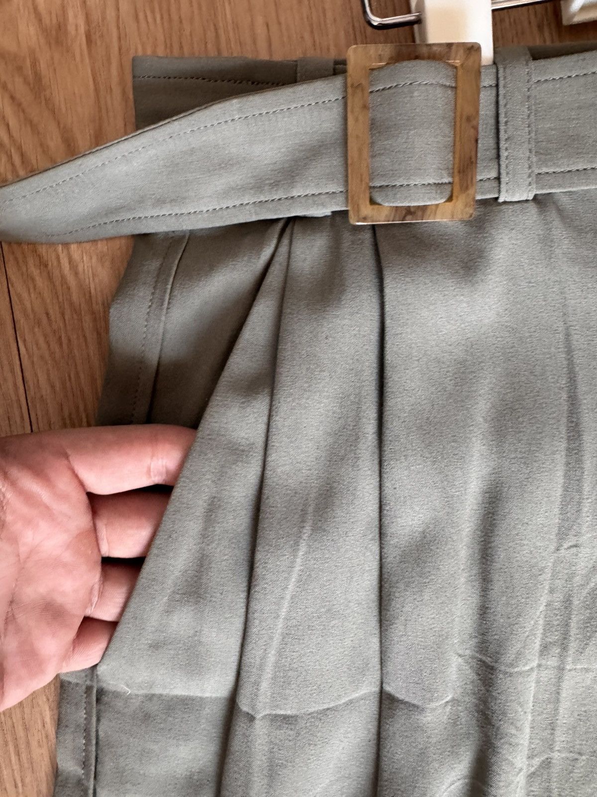 RECTO RECTO RM 25S Wrinkle Detail Belted Shorts in Dark Khaki Size US 32 / EU 48 - 15 Thumbnail