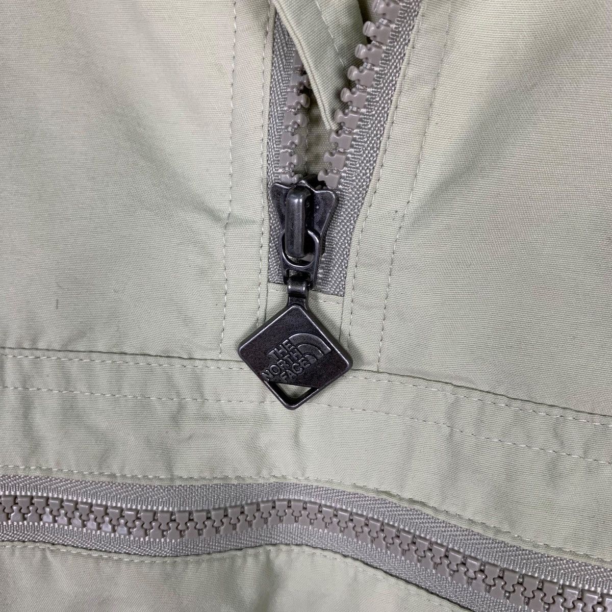 The North Face THE NORTH FACE Embroidery Small Logo Anorak Jacket #0374-C17 Size US L / EU 52-54 / 3 - 12 Thumbnail