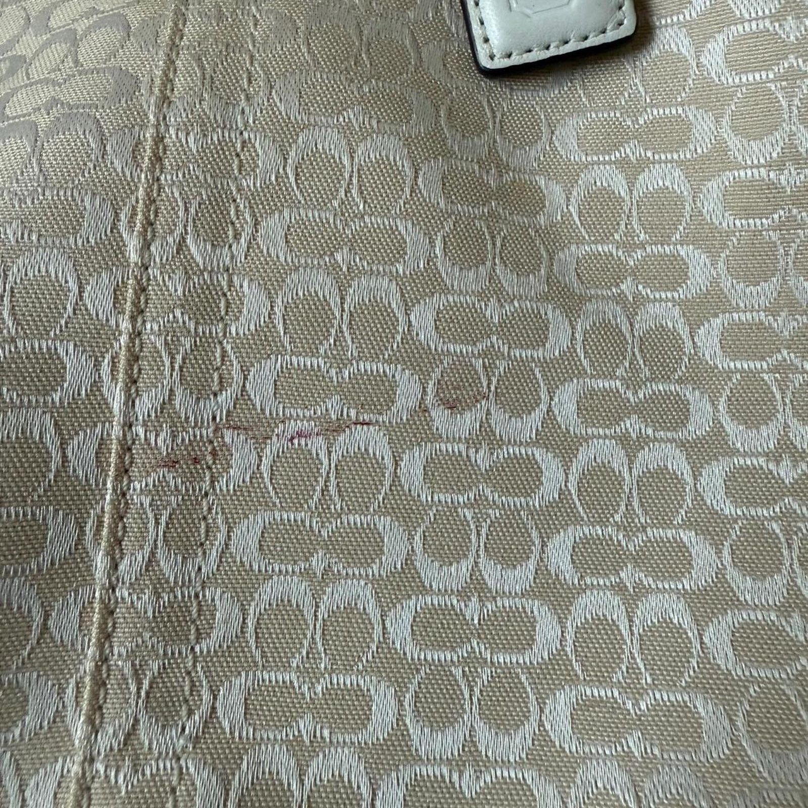 Coach Vintage coach white signature shoulder Size ONE SIZE - 6 Thumbnail