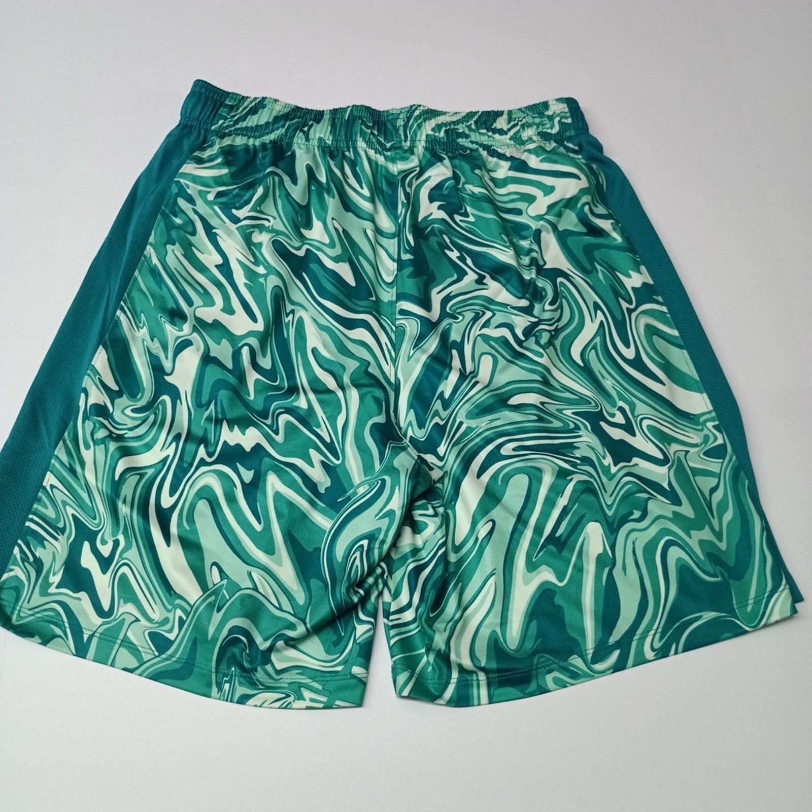 Under Armour Under Armour Men's Print Shorts Size M Green Camouflage Size US 28 / EU 44 - 7 Thumbnail