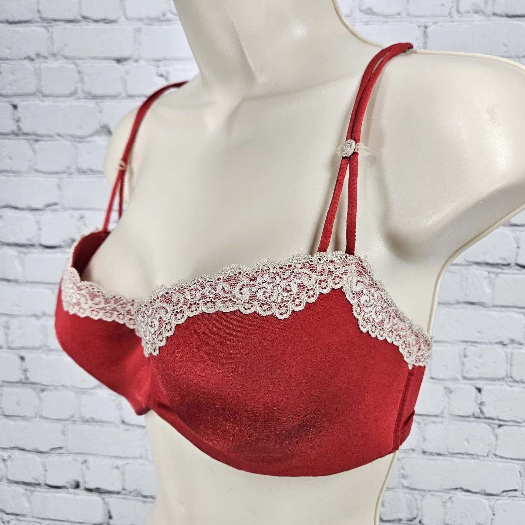 Vintage b.tempt'd Bra Red Full Coverage Underwire Lined 36D Hook & Eye Adjustable Strap T-Shirt Cup D Womens Size ONE SIZE - 3 Thumbnail