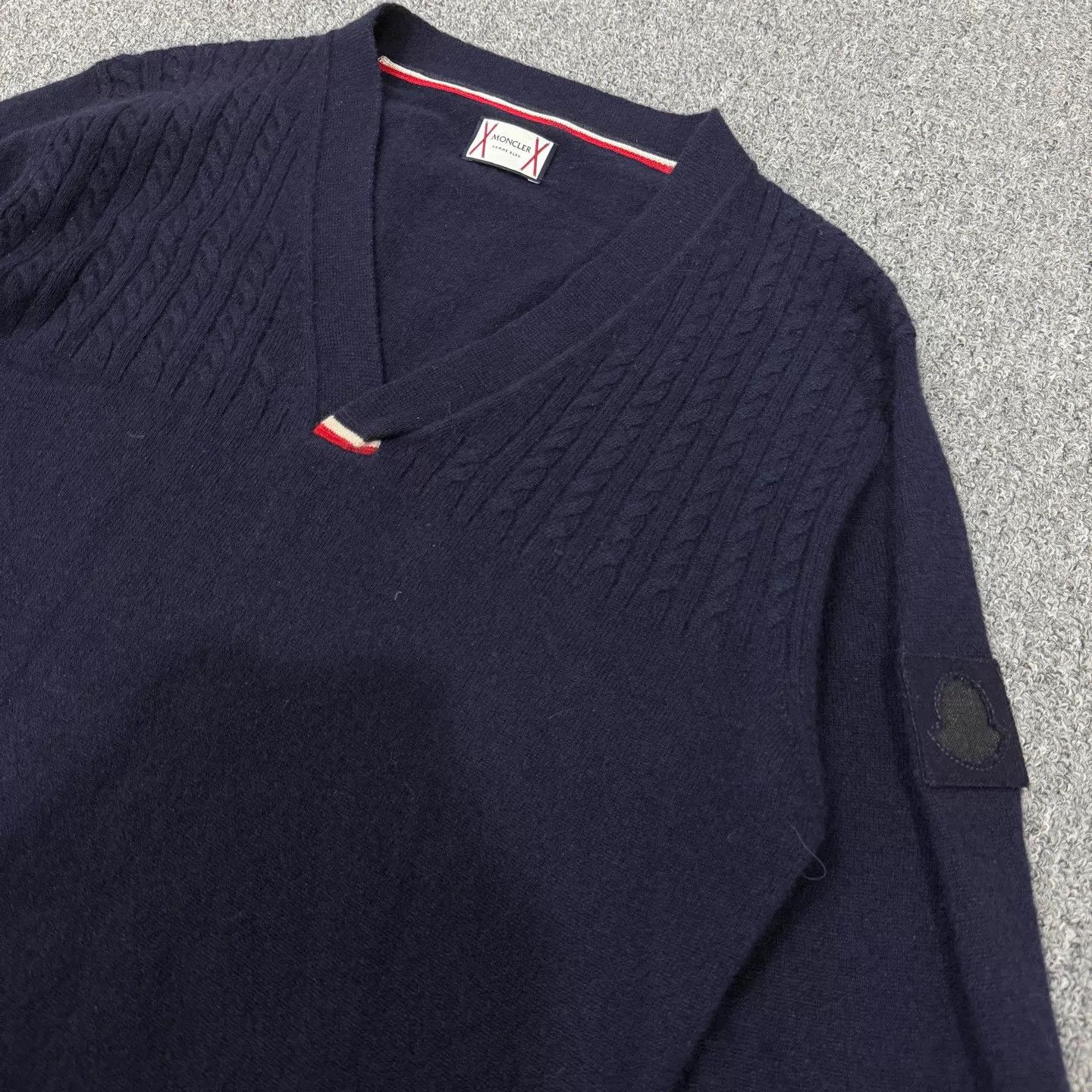 Moncler Moncler Navy Blue V-neck Logo Sweater Size S Size US S / EU 44-46 / 1 - 5 Thumbnail