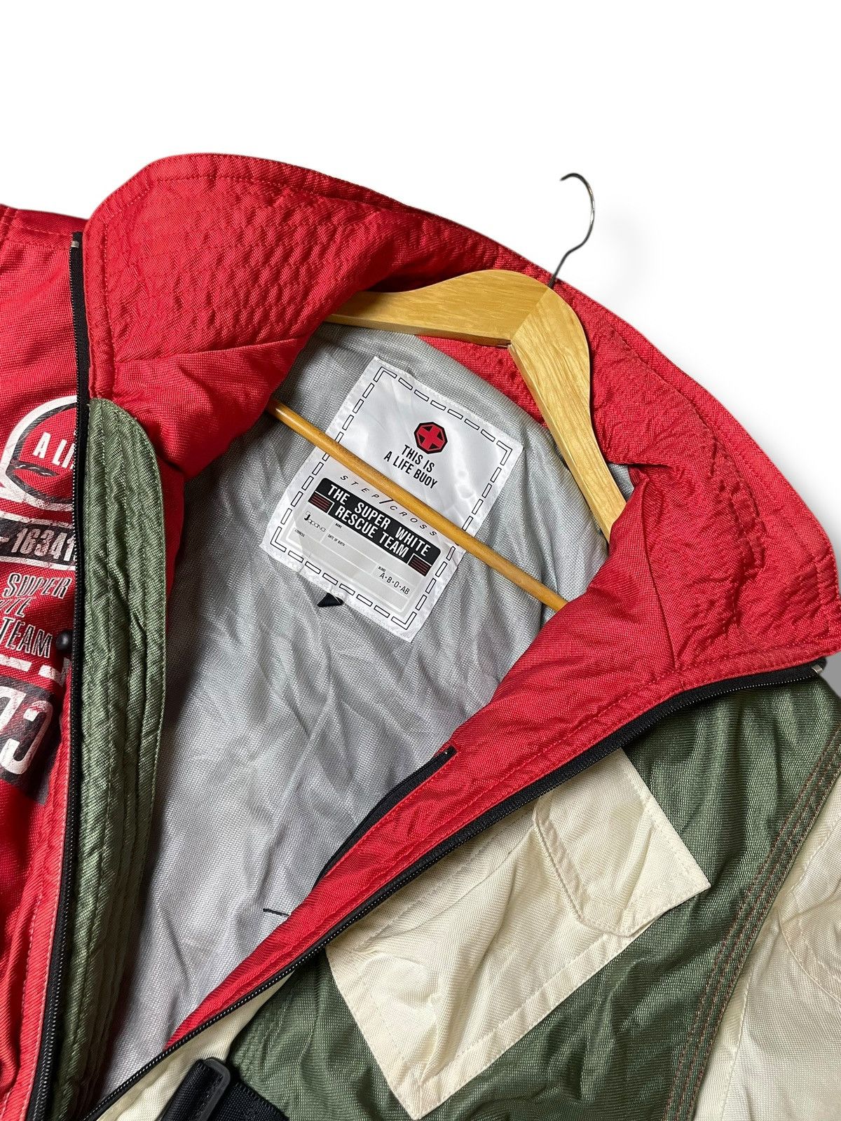 Japanese Brand × Vintage Step Cross x This Is A Life Buoy Ski Jacket (116) Size US L / EU 52-54 / 3 - 7 Thumbnail