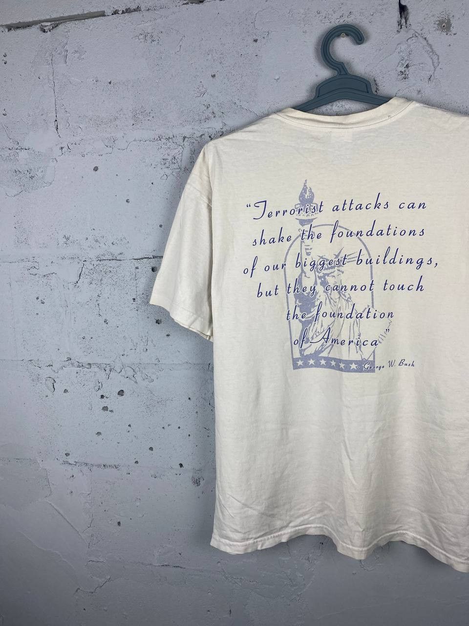 Vintage Vintage 9/11 Memorial America T-Shirt United We Stand Size US XL / EU 56 / 4 - 8 Thumbnail