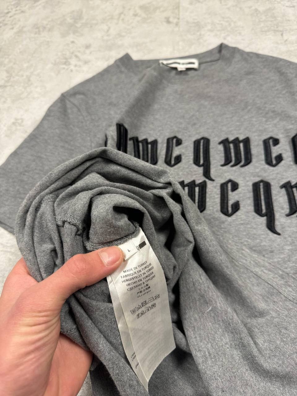 Alexander McQueen MCQ Mens Gray T-Shirt Big Embroidered Logo Size L Size US L / EU 52-54 / 3 - 11 Thumbnail