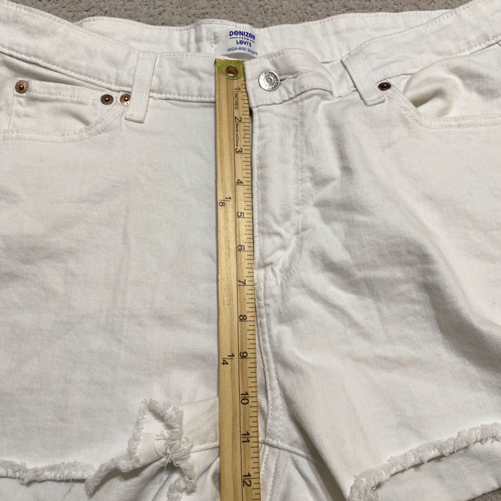 Levi's Nike Levi's Womens Jean Shorts White Denim High Rise 3" Inseam Cut Off 16 Womens Jeans Shorts Light Wash Stretch Denim 5-Pocket Vintage No XS? Size 38" / US 16 / IT 52 - 6 Thumbnail