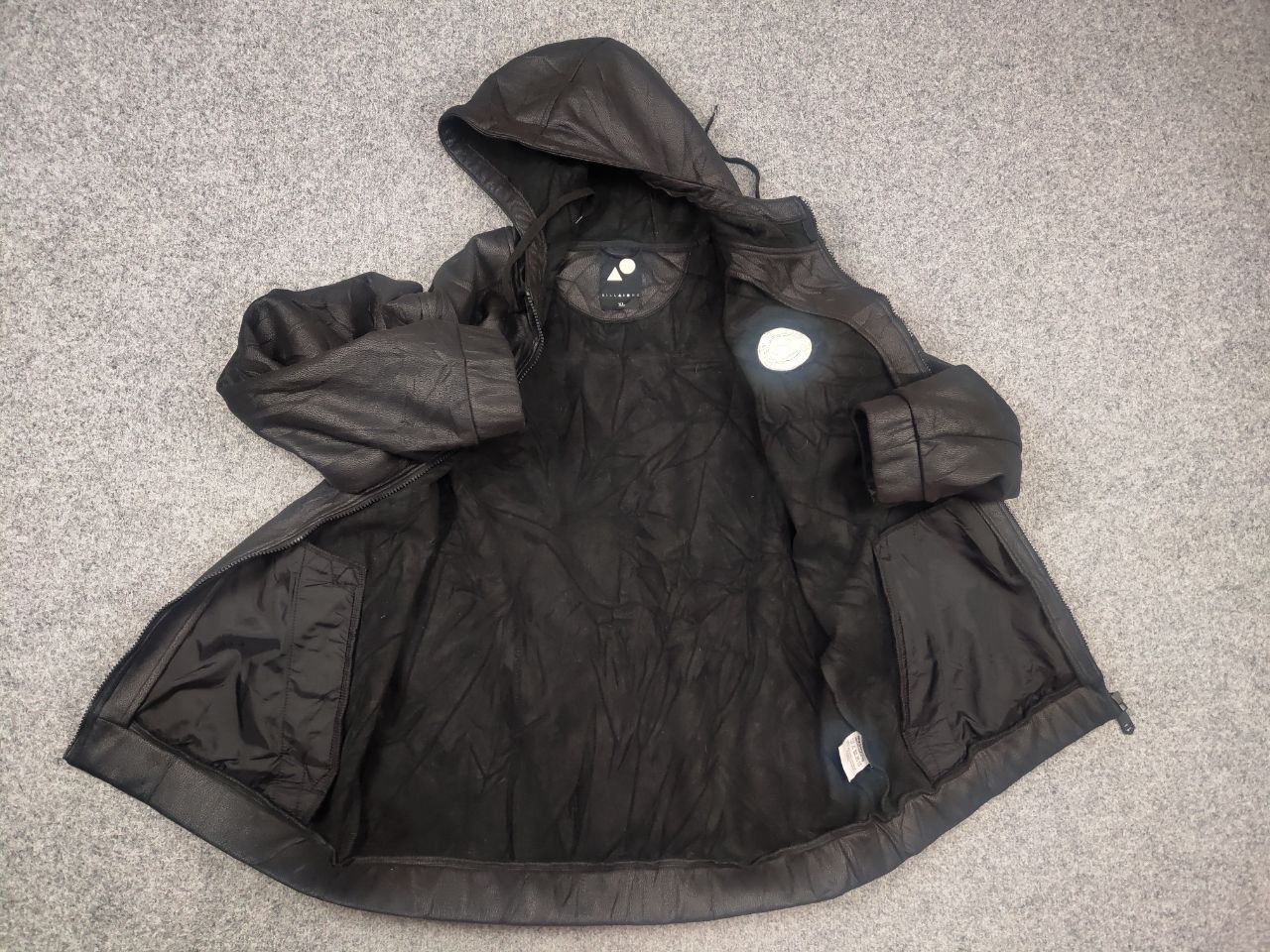 Billabong Billabong Faux Leather Black Bomber Hooded Jacket Vintage Size US XL / EU 56 / 4 - 15 Thumbnail