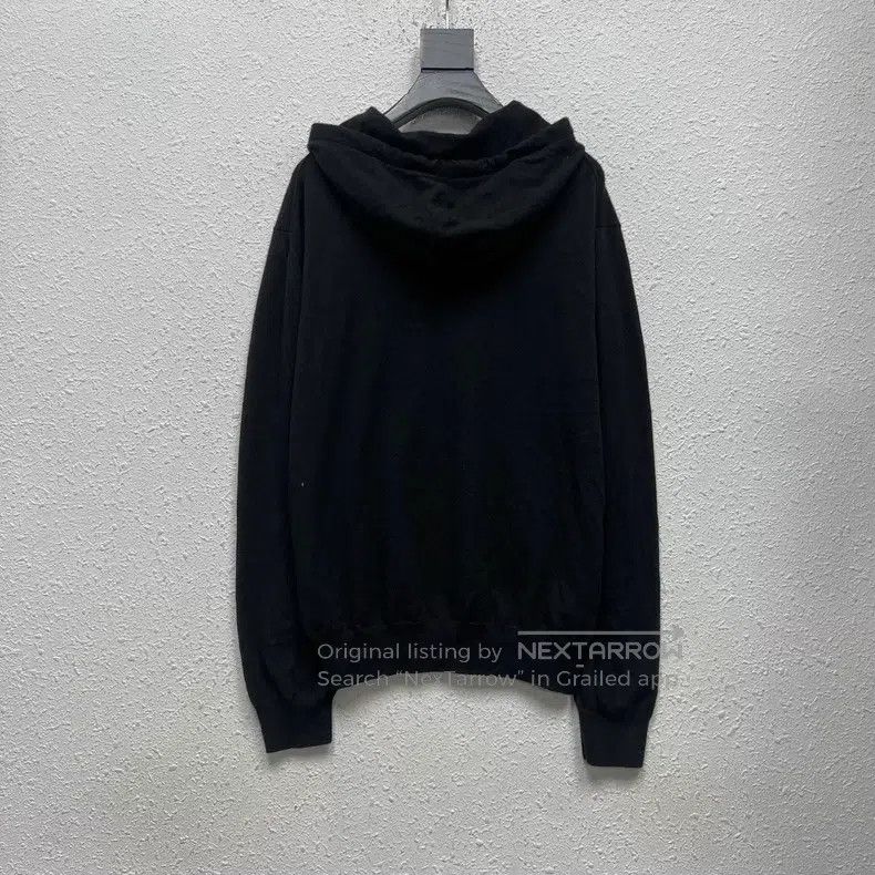 Louis Vuitton Louis Vuitton Black chest letter LOgo hooded cashmere swea Size US M / EU 48-50 / 2 - 2 Thumbnail