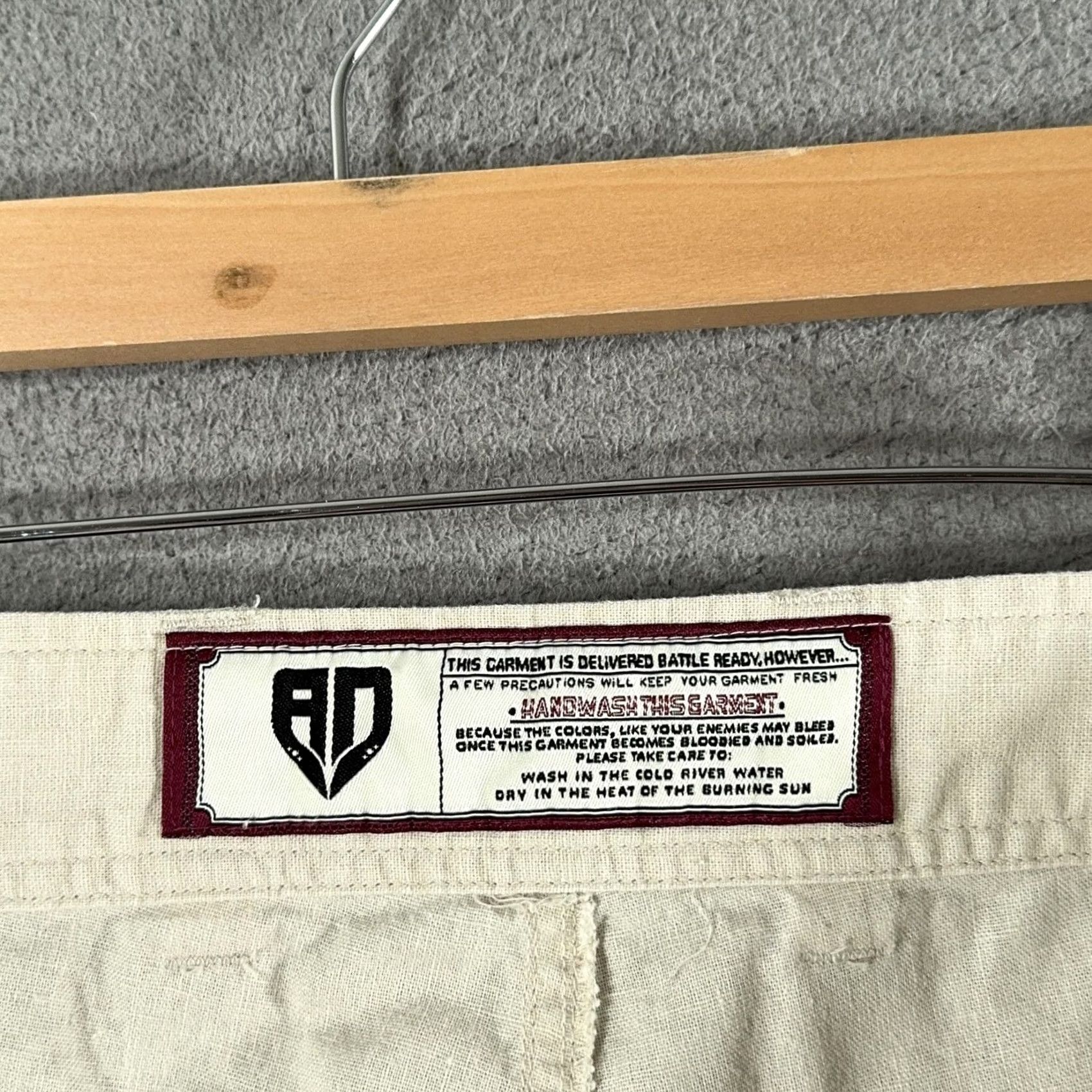 Vintage VINTAGE Artful Dodger Embroidered Linen Pants Mens 40 Beige Koi Fish 41x33 Size US 40 / EU 56 - 5 Thumbnail