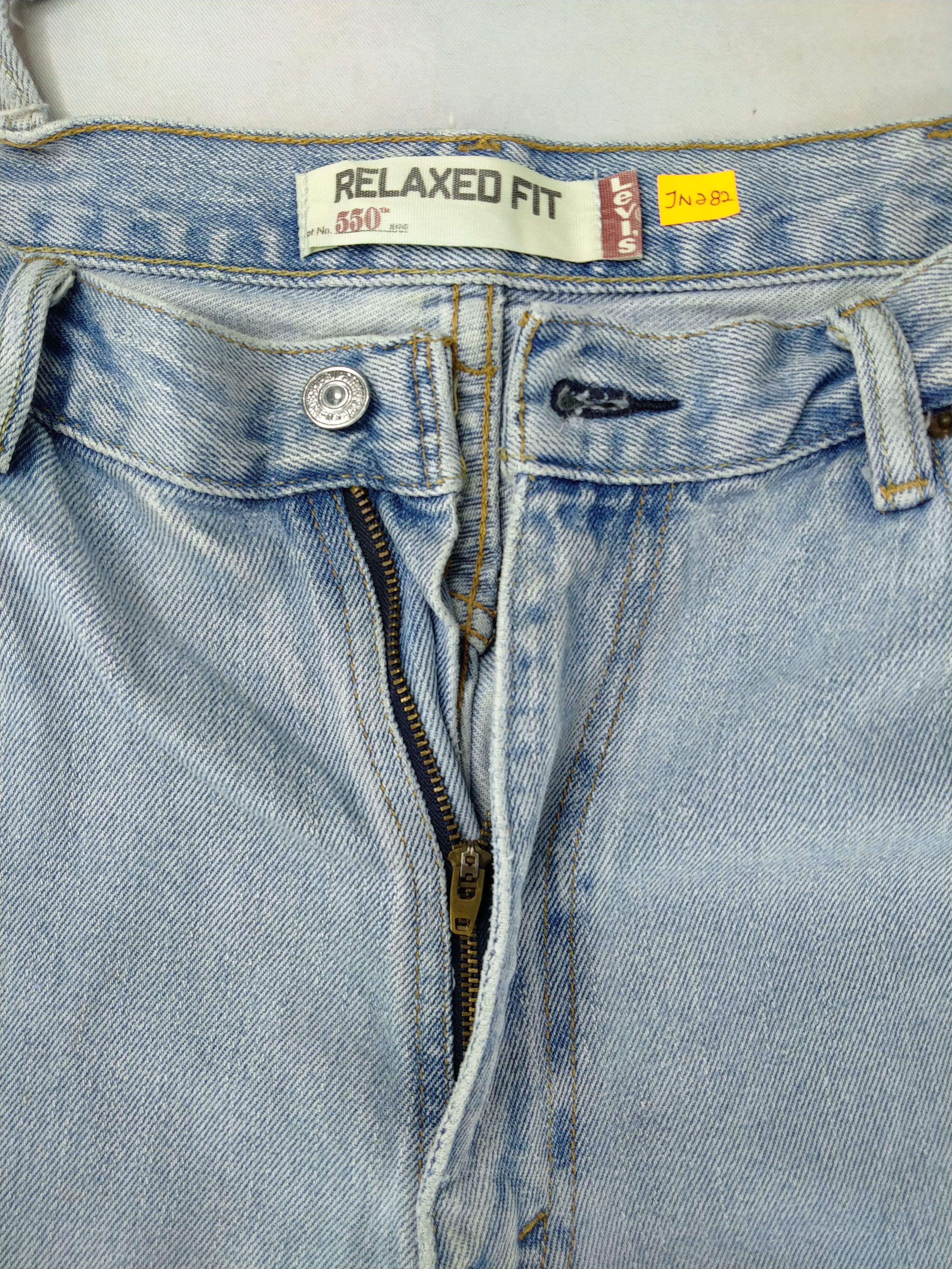 Levi's Light Wash Vintage Levi's 550 Denim 37x28.5 -JN282 Size US 37 - 7 Thumbnail