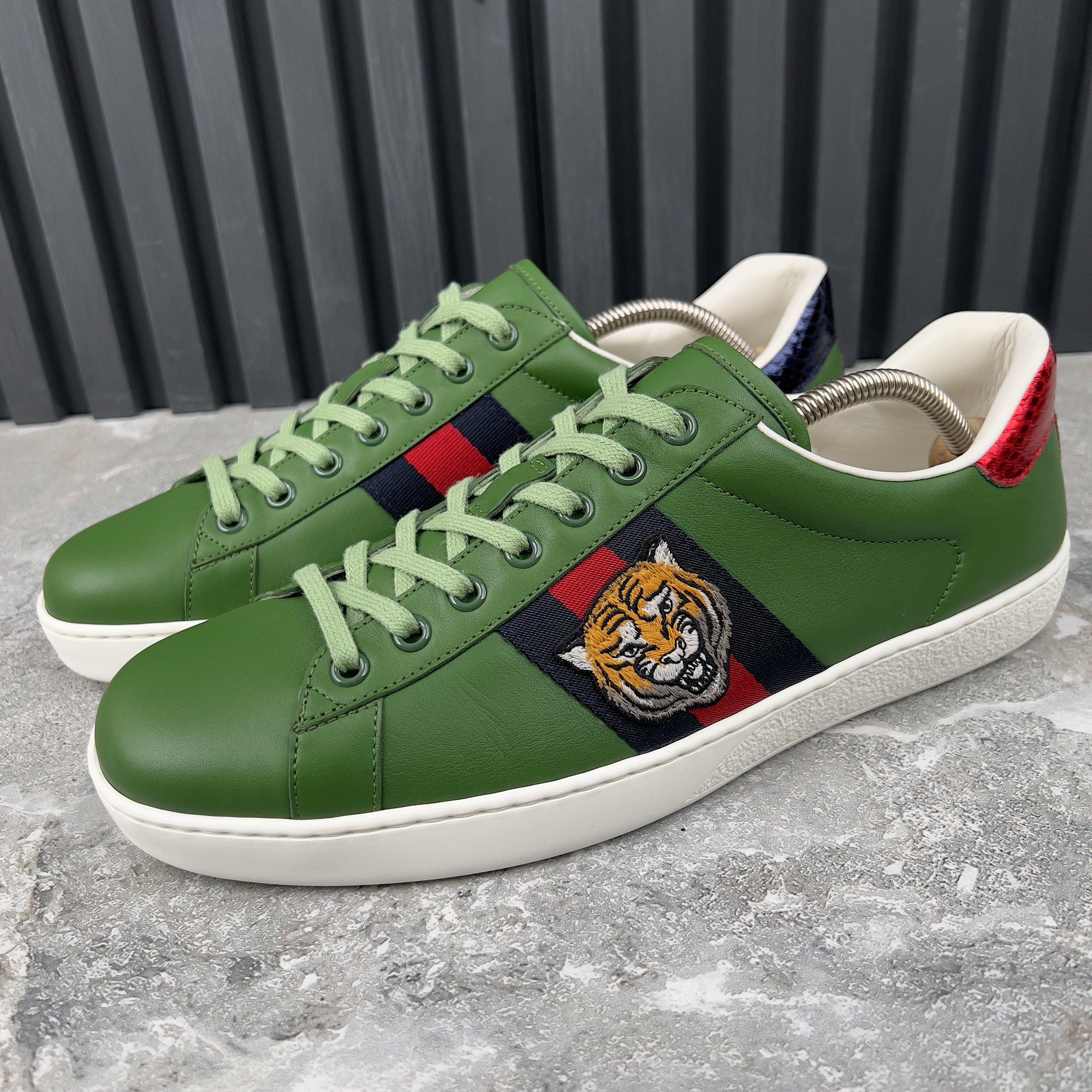 Gucci Special Edition Ace Web Sneakers Tiger Embroidered Leather Size US 9.5 / EU 42-43 - 1 Thumbnail