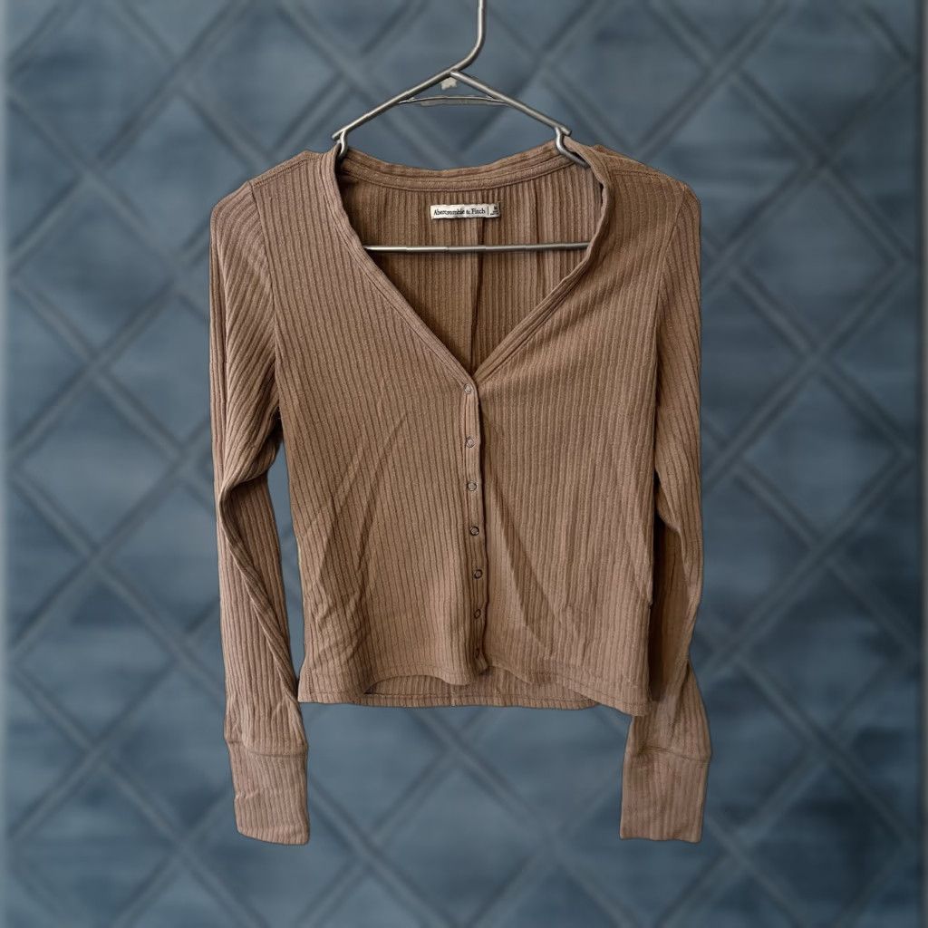 Abercrombie & Fitch Abercrombie & Fitch Sweater Women's M Tan Cropped Ribbed Knit V Neck Cardigan Size M / US 6-8 / IT 42-44 - 1 Thumbnail