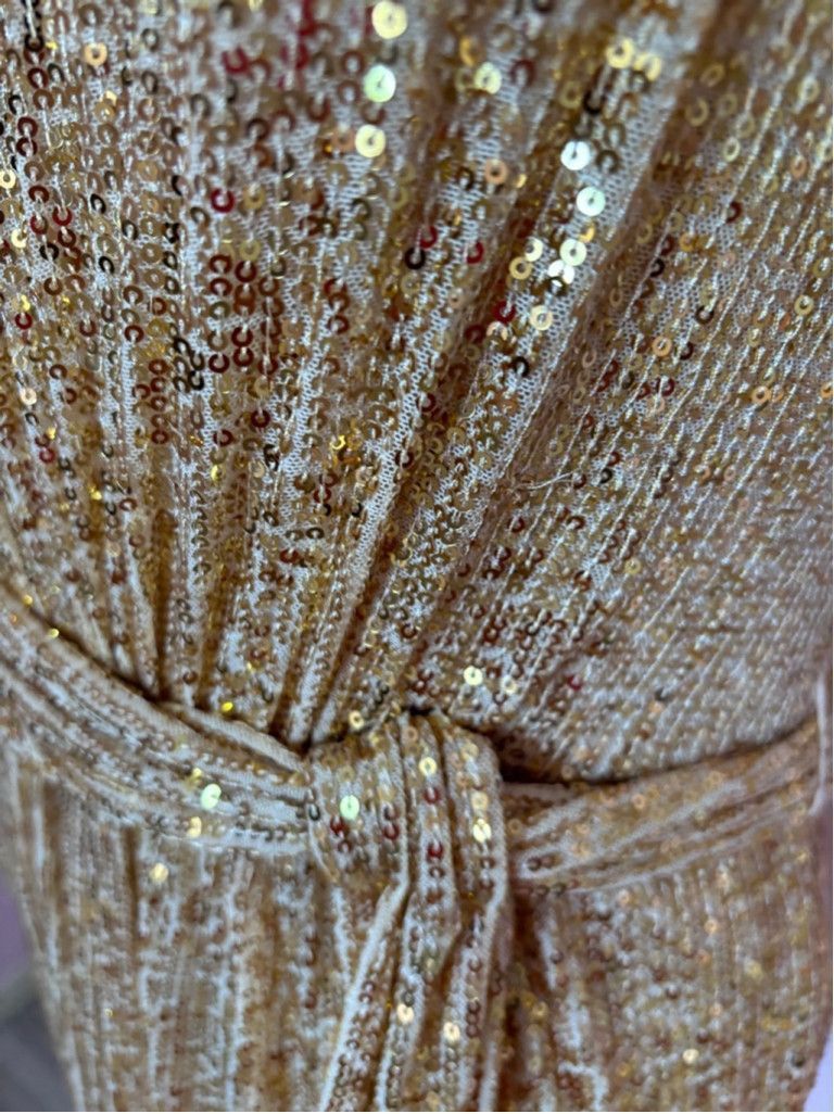 Mac Duggal Women's Mac Duggal Gold Sequin Halter Gown Size 8 Size M / US 6-8 / IT 42-44 - 5 Thumbnail
