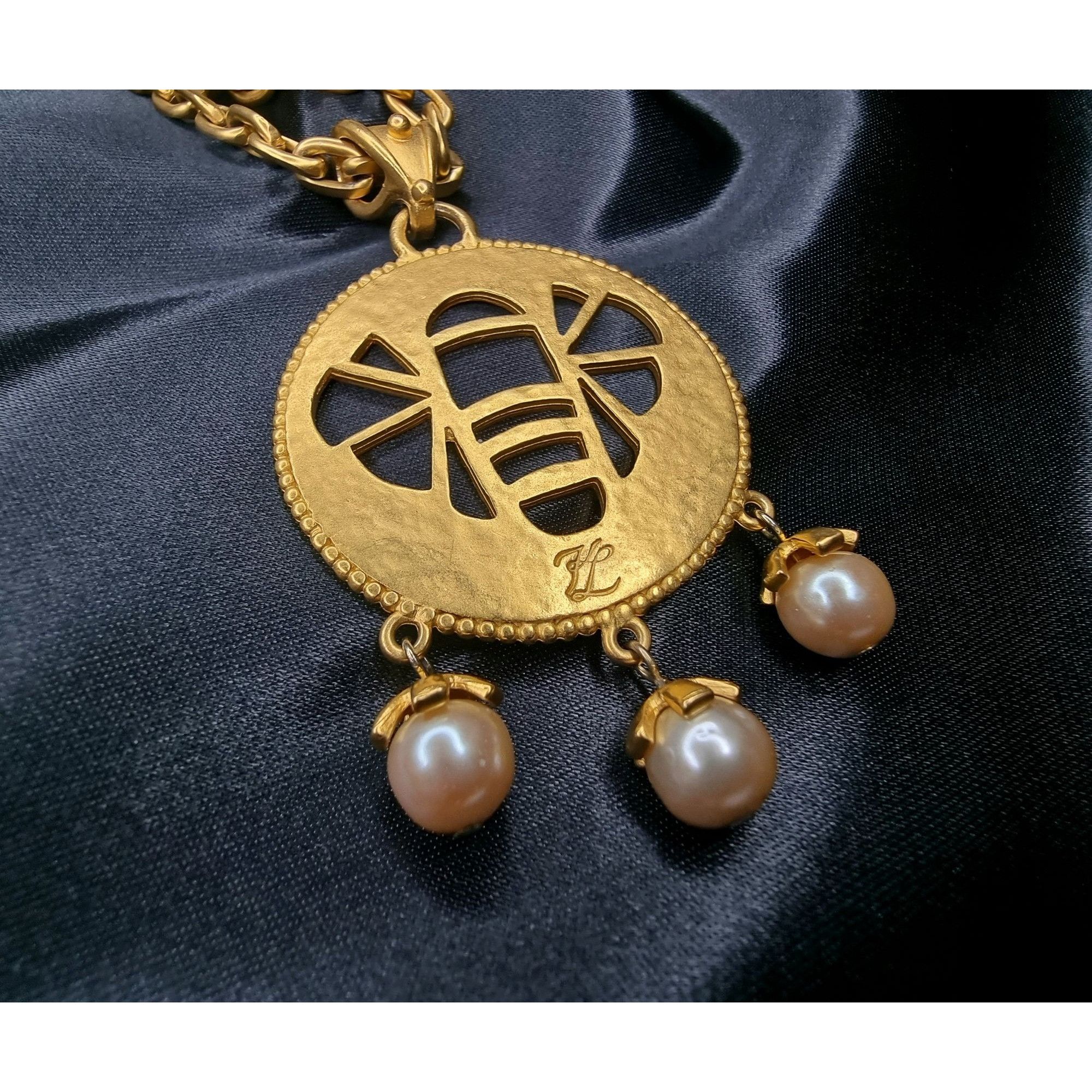 Karl Lagerfeld Rare Find Vintage Karl Lagerfeld Gold-Tone Bee Pendant Neckl Size ONE SIZE - 3 Thumbnail