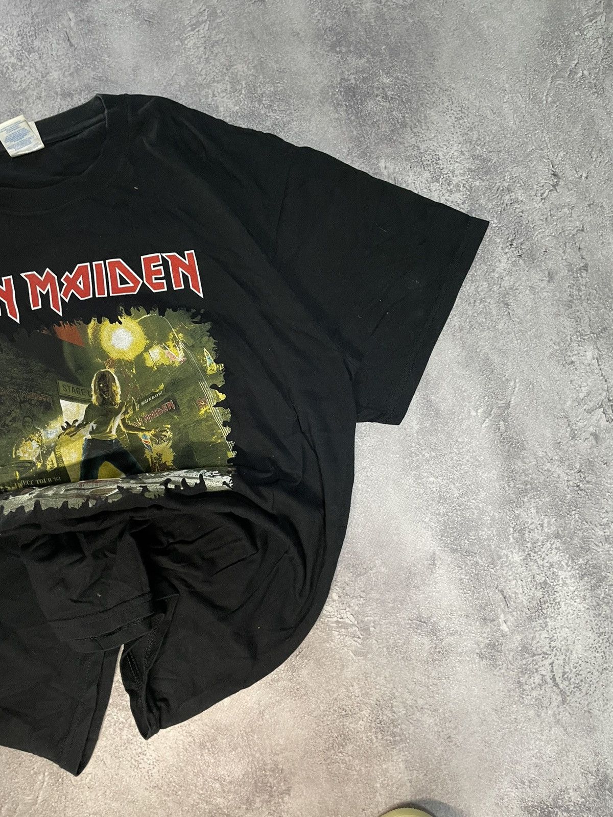 Band Tees VTG 2000s IRON MAIDEN The Early Days Band Tee vintage Size US XL / EU 56 / 4 - 2 Thumbnail