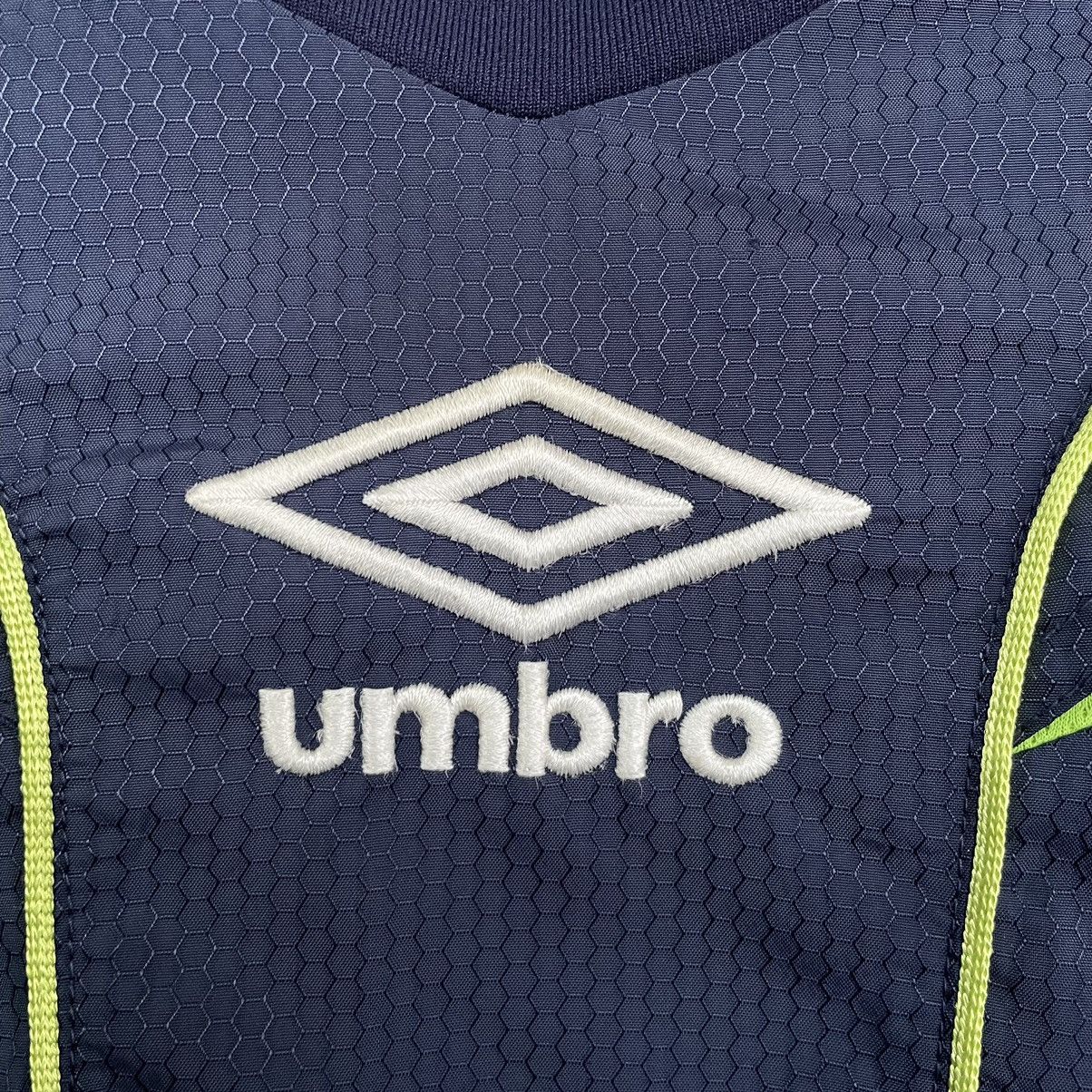 Umbro × Vintage 1990s Umbro Center Logo Nylon Sweatshirt Size US L / EU 52-54 / 3 - 3 Thumbnail