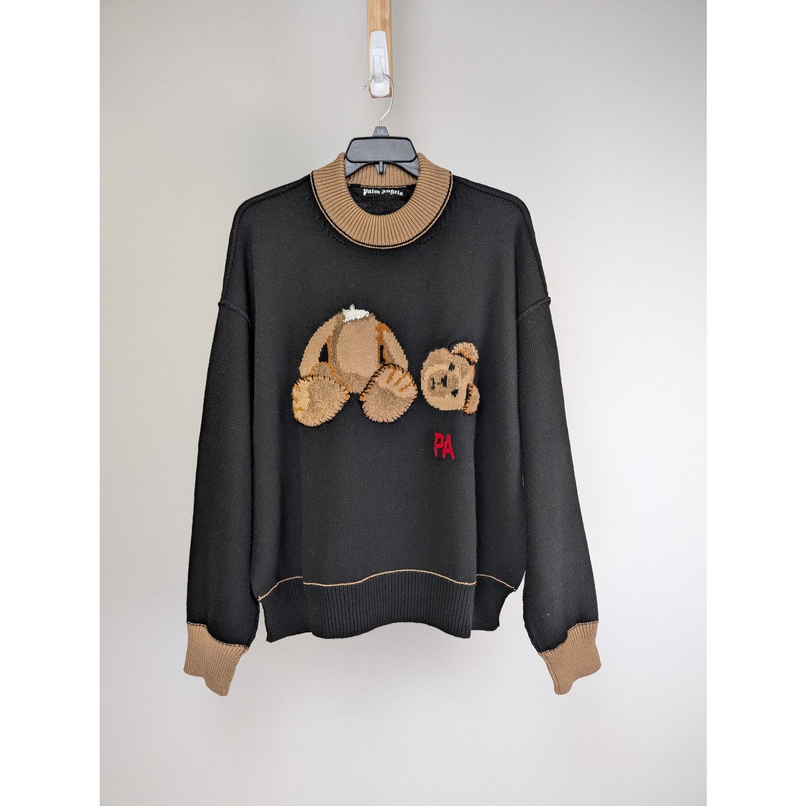 o1rshd1 PA Bear Sweater in Black/Brown