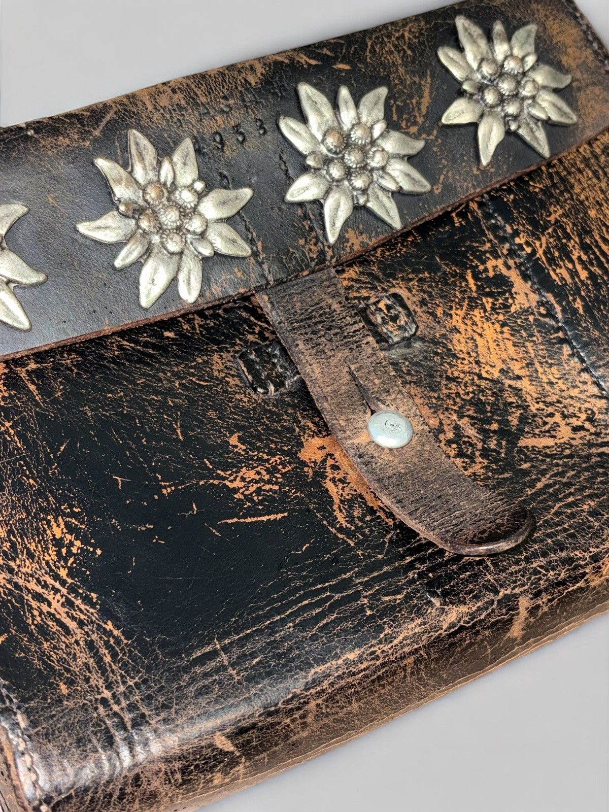 Vintage 🔥 WW2 DISTRESSED GERMAN MILITARY BAG VINTAGE CRACKED LEATHER Size ONE SIZE - 2 Thumbnail