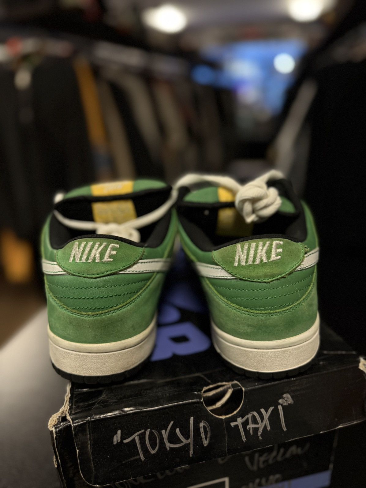 Nike Size 11 - Nike SB Dunk Low Pro Taxi Series - Tokyo 2006 Size US 11 / EU 44 - 9 Thumbnail