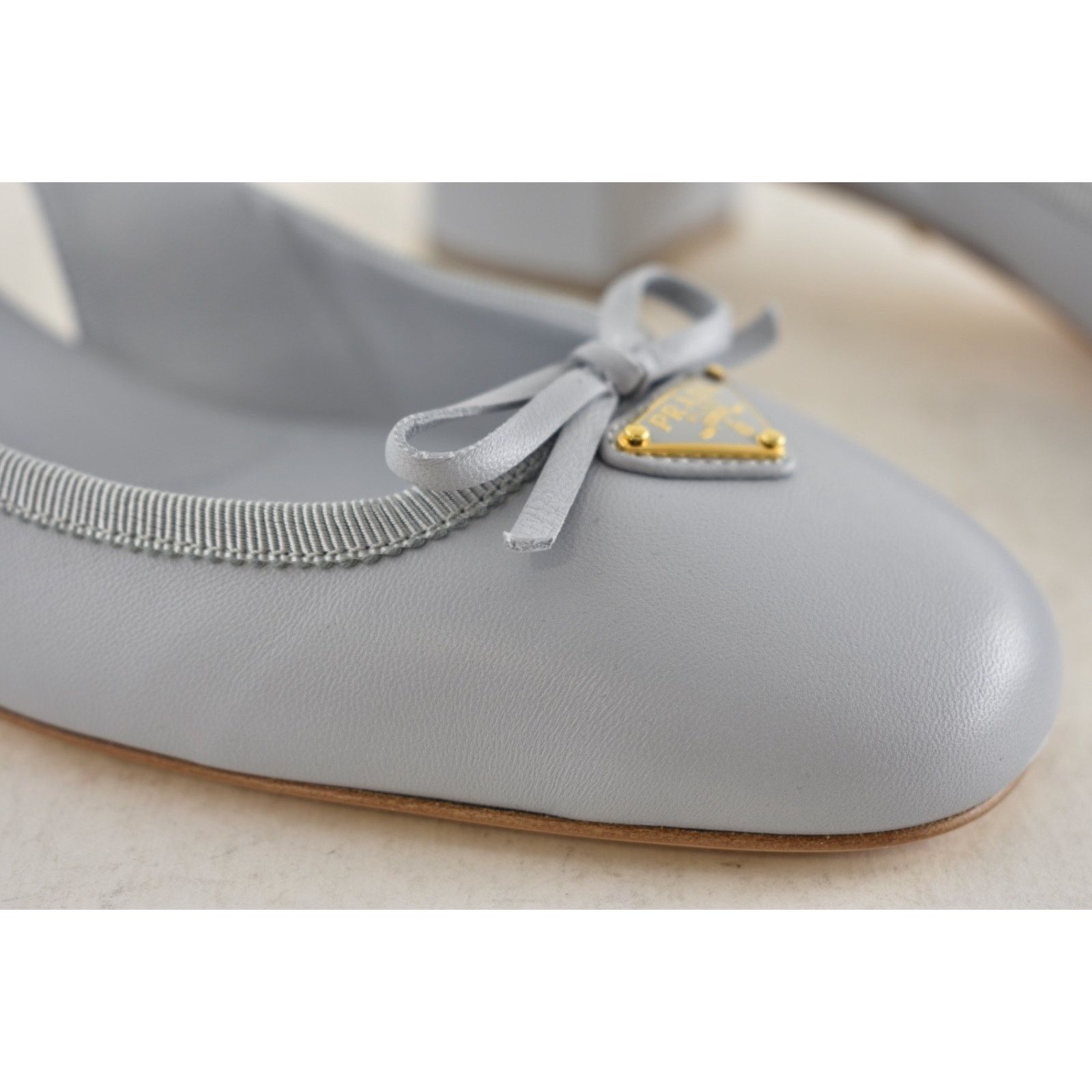Prada Prada Grey Blue Triangle Logo Bow Slingback Pump 39.5 Size US 9.5 / IT 39.5 - 5 Thumbnail