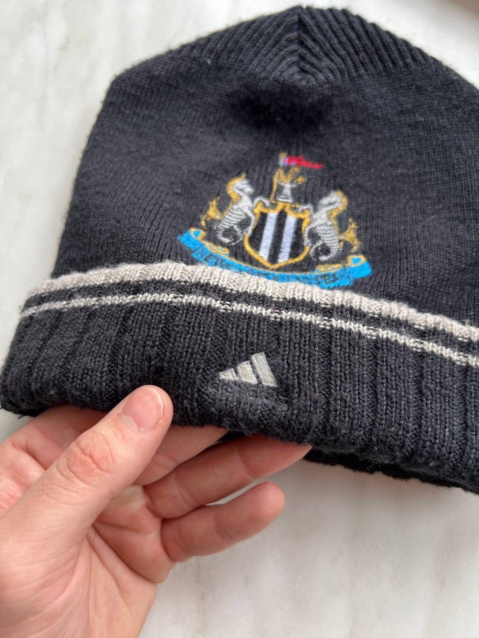 Adidas × Vintage Vintage Adidas New Castle United 1990 Beanie Hat Streetwear Size ONE SIZE - 2 Thumbnail