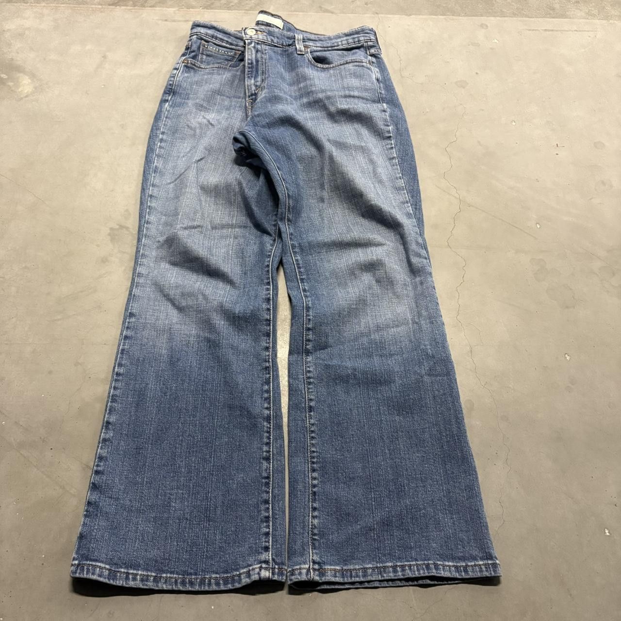 Levi's Vintage Y2K/2000s Bootcut Levis 515 Medium wash Denim Jeans! Size US 36 / EU 52 - 3 Thumbnail