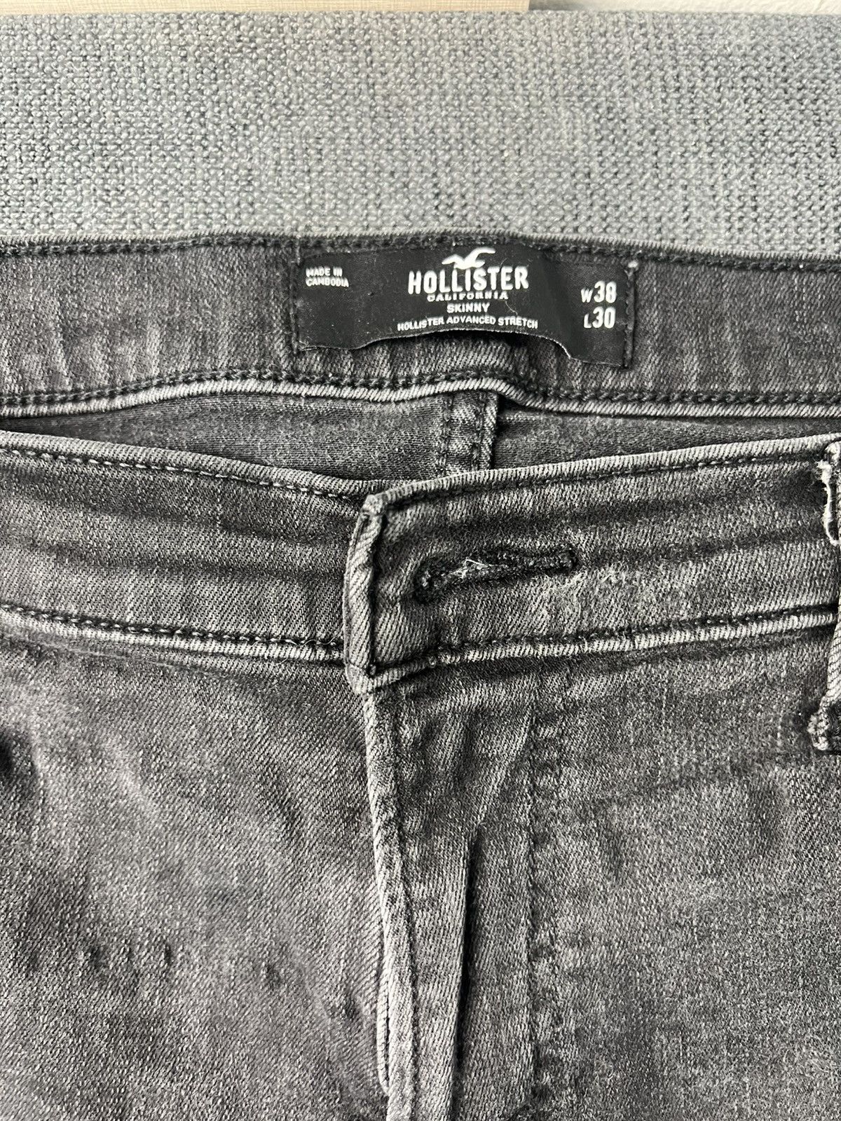 Hollister Hollister men's slim-fit jeans washed black denim. Size US 38 / EU 54 - 3 Thumbnail