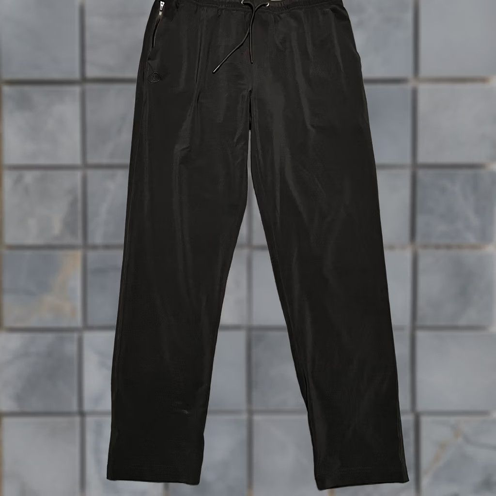 Vuori Vuori Jogger Pants Mens L Black Regular Performance Stretch Shorts Lined Size US 33 - 1 Thumbnail