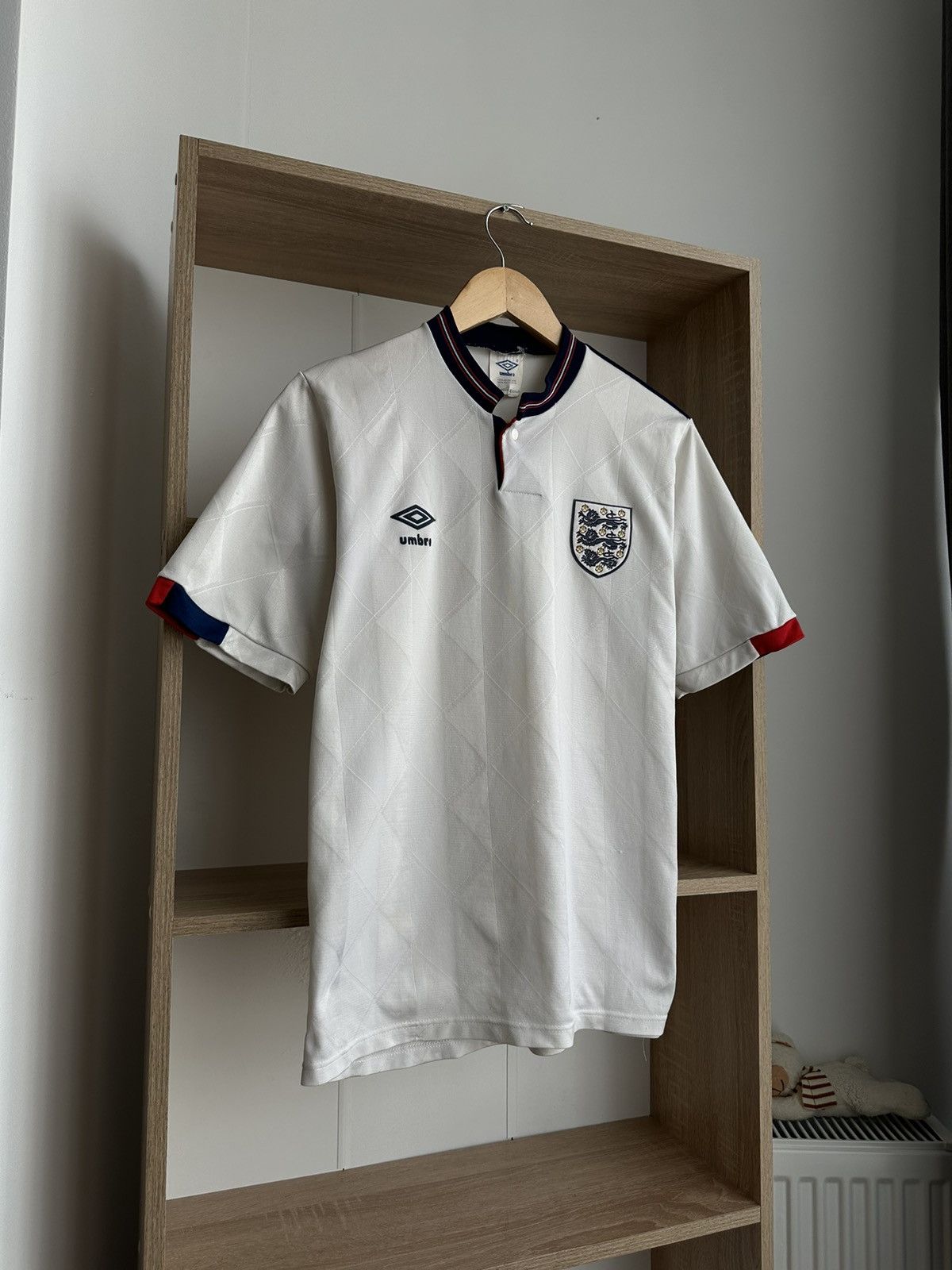 image of Umbro England 1990 Soccer Jersey Football Retro in White, Men's (Size Small)