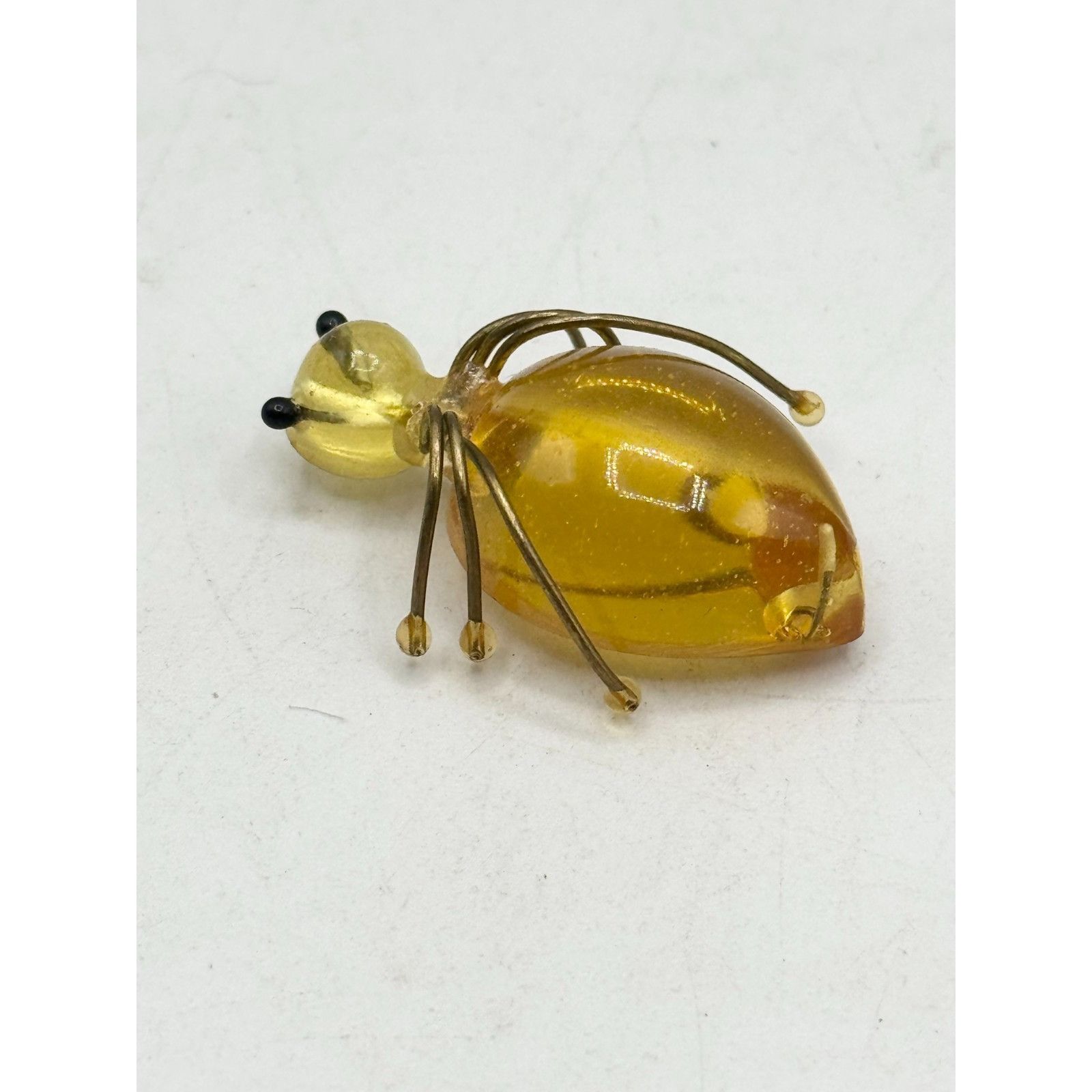 Vintage Vintage lucite amber bug insect brooch pin Size ONE SIZE - 6 Thumbnail