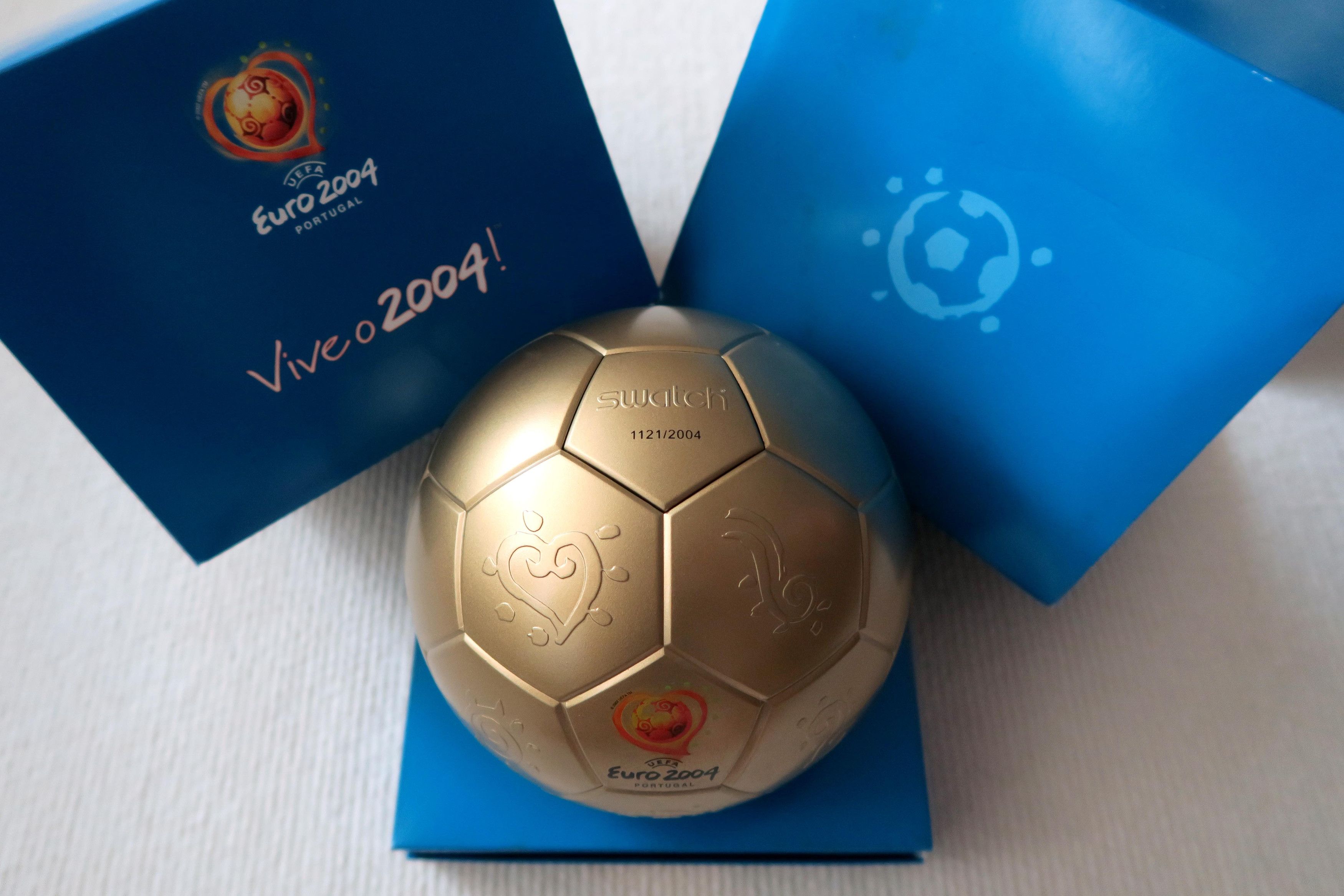 Swatch Swatch x UEFA Limited Euro 2004 Commemorative Watch Size ONE SIZE - 4 Thumbnail