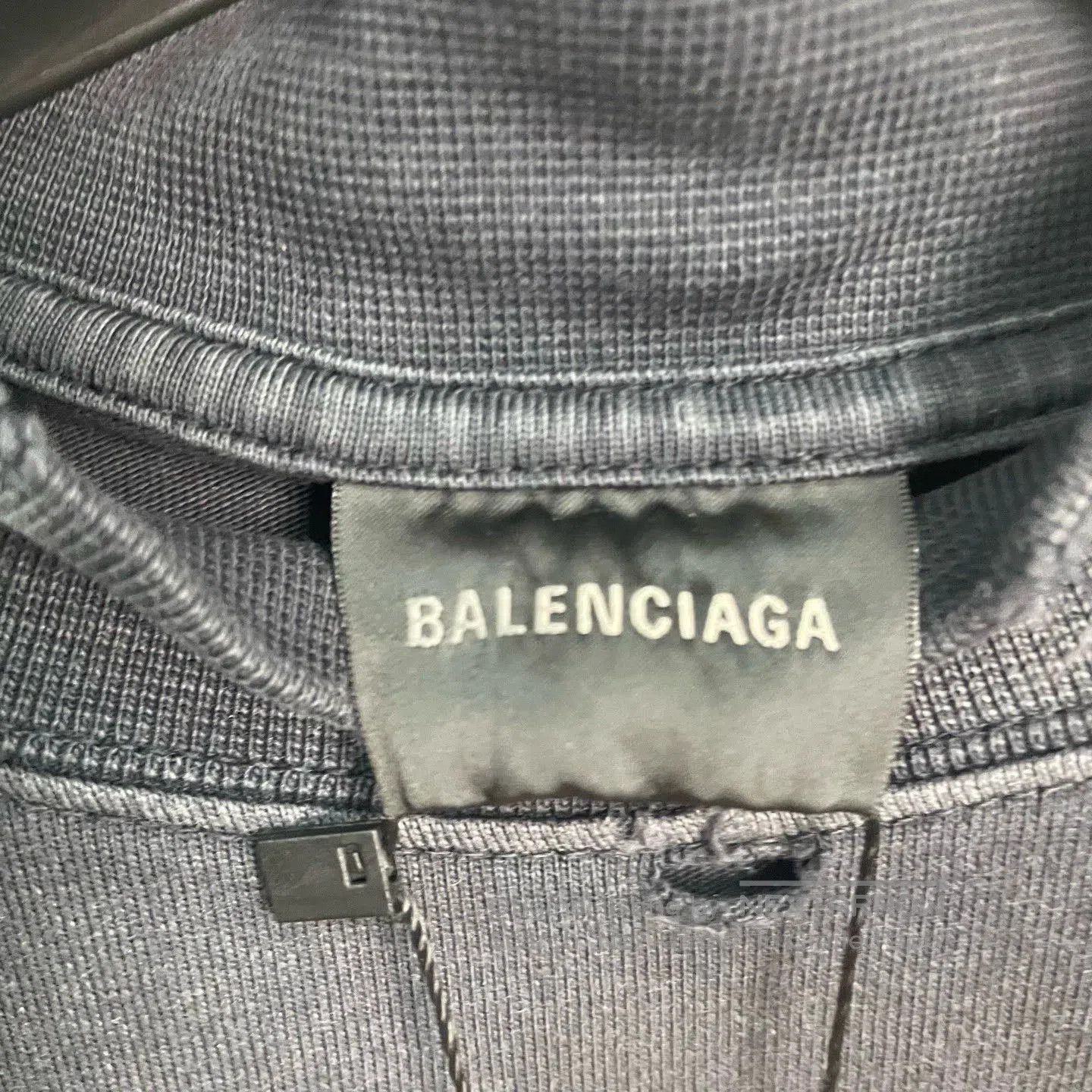 Balenciaga balenciaga new washed logo short sleeve shirt. Size US L / EU 52-54 / 3 - 3 Thumbnail