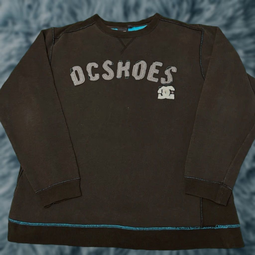 Vintage VINTAGE DC Shoes Skater VTG Crewneck Sweatshirt Mens Large Black Crew Neck 90s Y2K Punk Grunge Skate USA Size US L / EU 52-54 / 3 - 1 Thumbnail