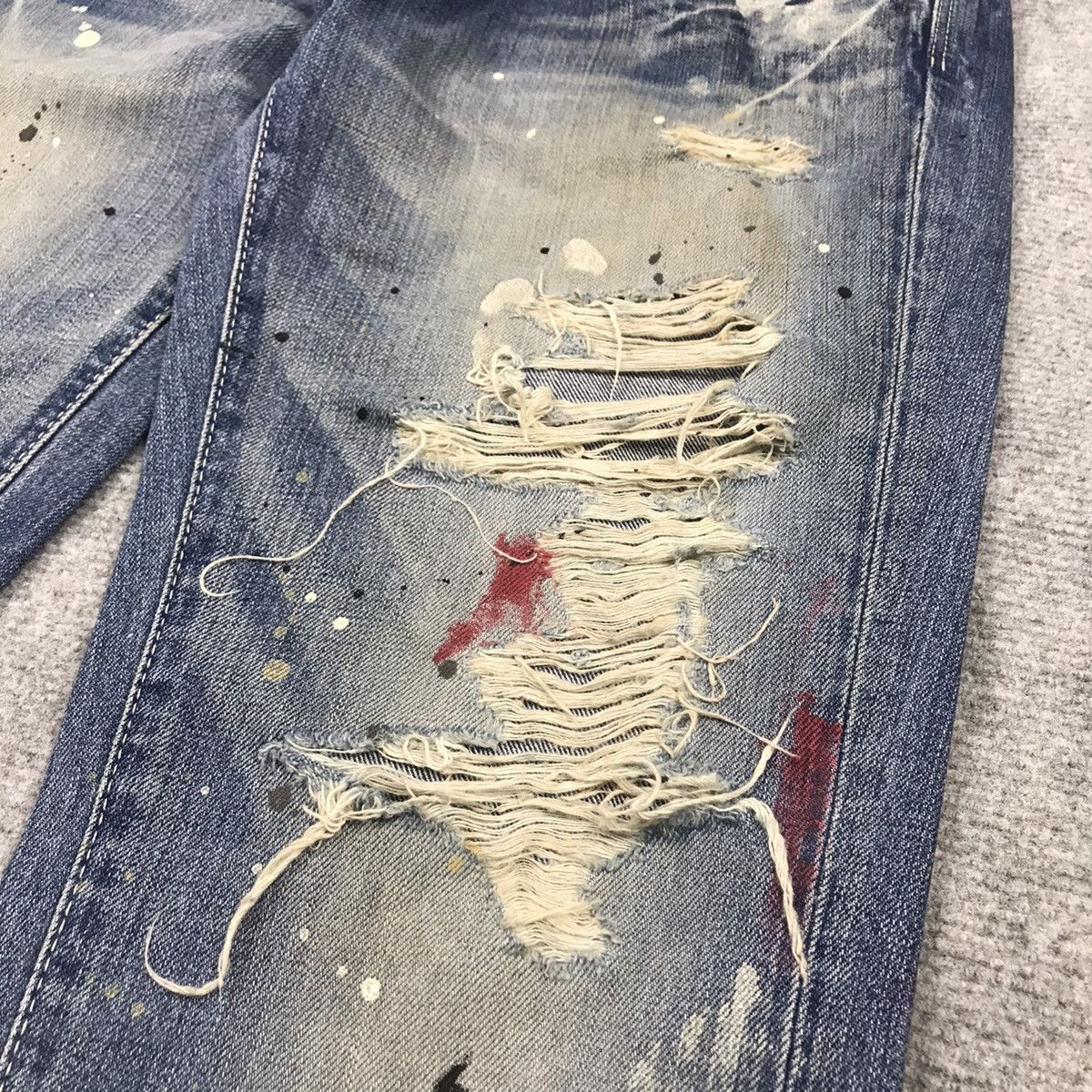 Designer × Japanese Brand FLARE🔥VANQUISH DISTRESSED BOOTCUT PAINTED DENIM PANTS 145 Size US 30 / EU 46 - 4 Thumbnail