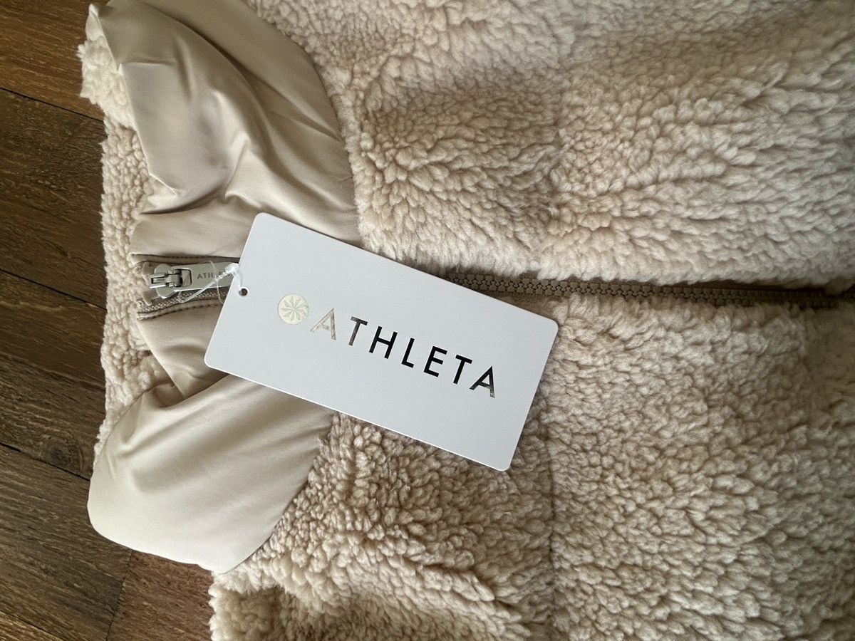 Athleta Athleta Small Halo Puffer Jacket Coat Tan NWT! Size XS / US 0-2 / IT 36-38 - 4 Thumbnail