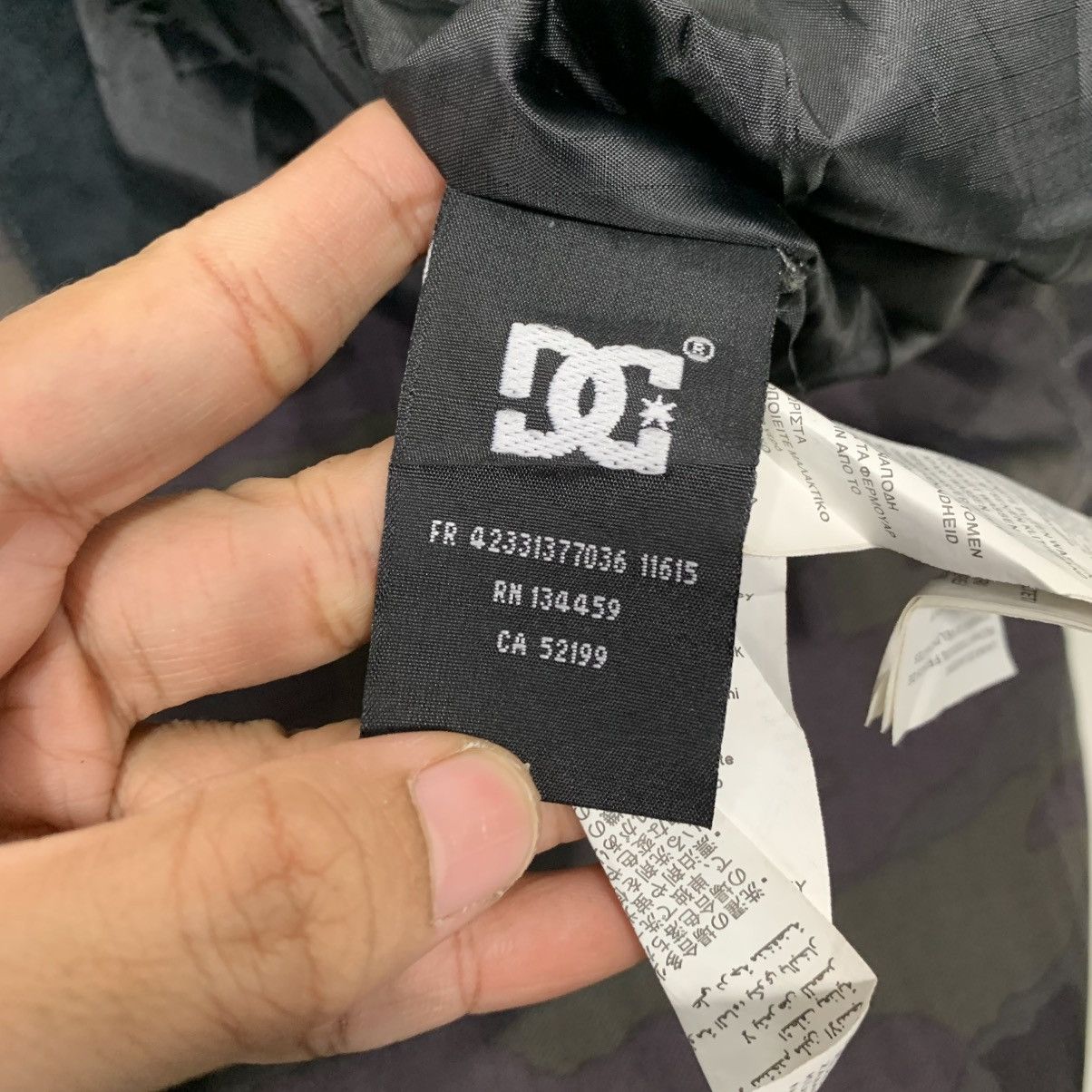 DC DC Camouflage Skiwear Pant Size US 34 / EU 50 - 14 Thumbnail